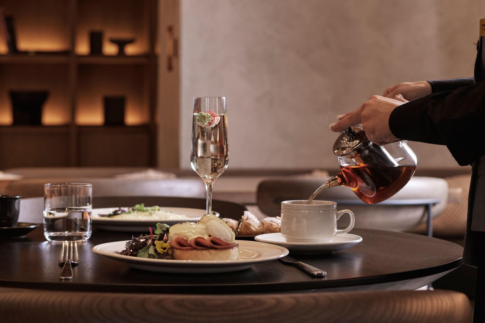 Monasty, Thessaloniki, Autograph Collection - photo