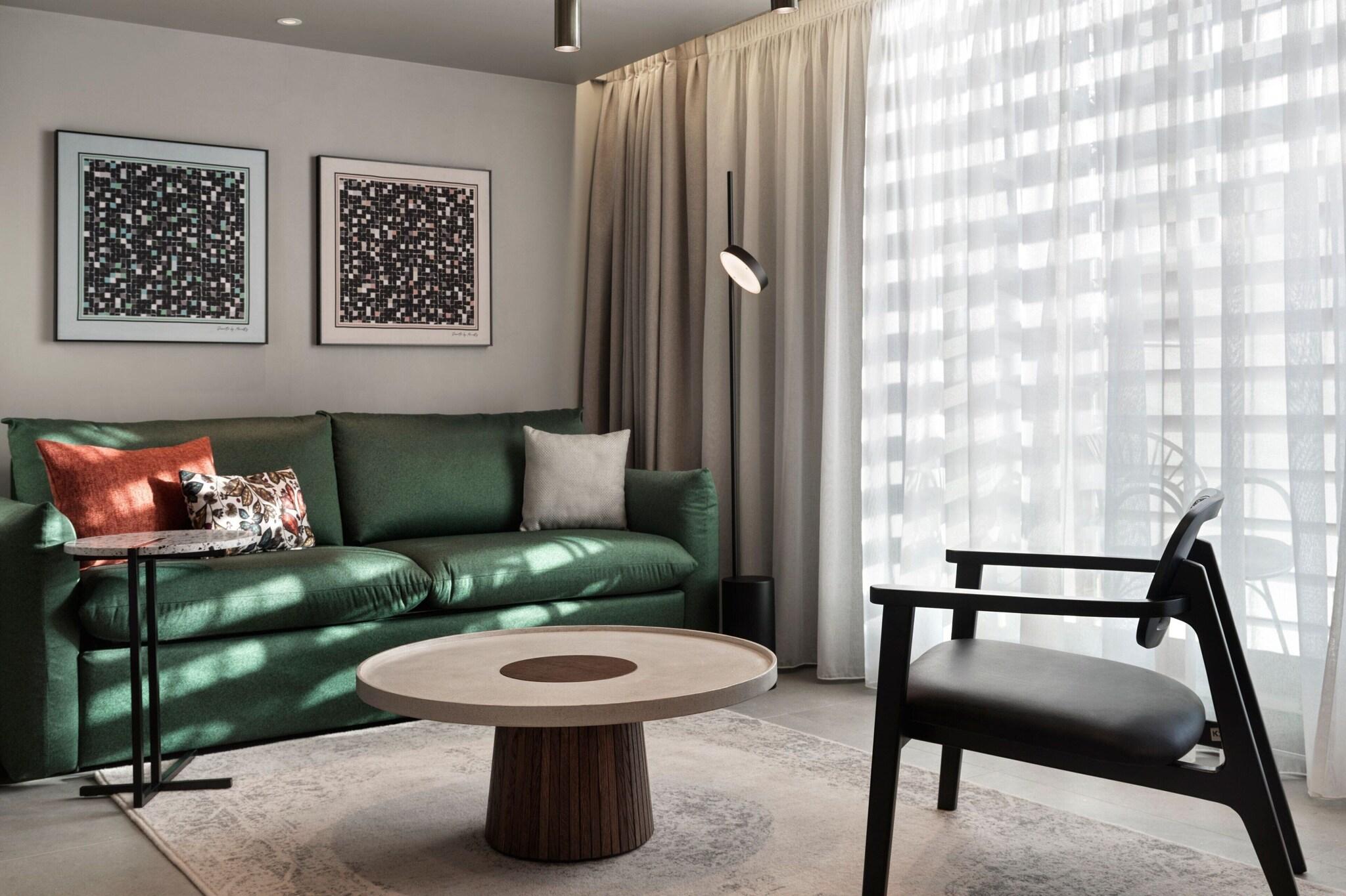 Monasty, Thessaloniki, Autograph Collection - photo