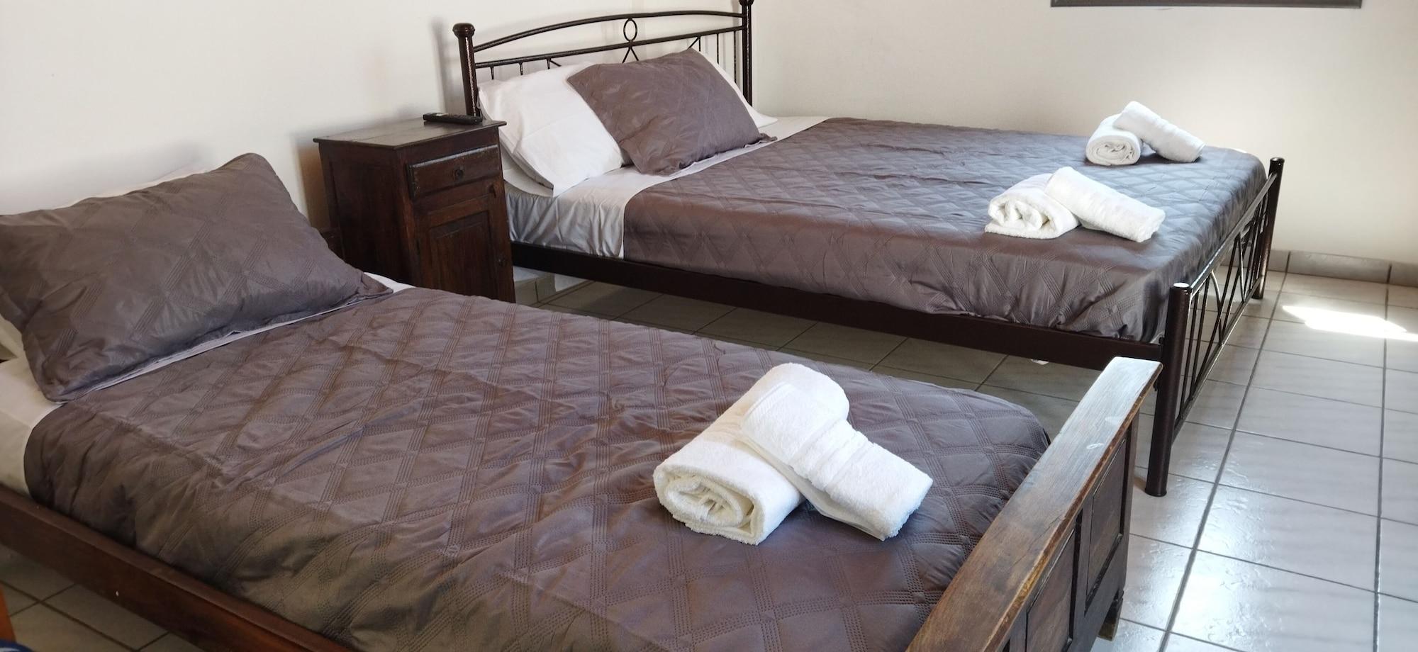 Room 4, Perissa Art Villa - Kitchen & Washing Machine, South Aegean