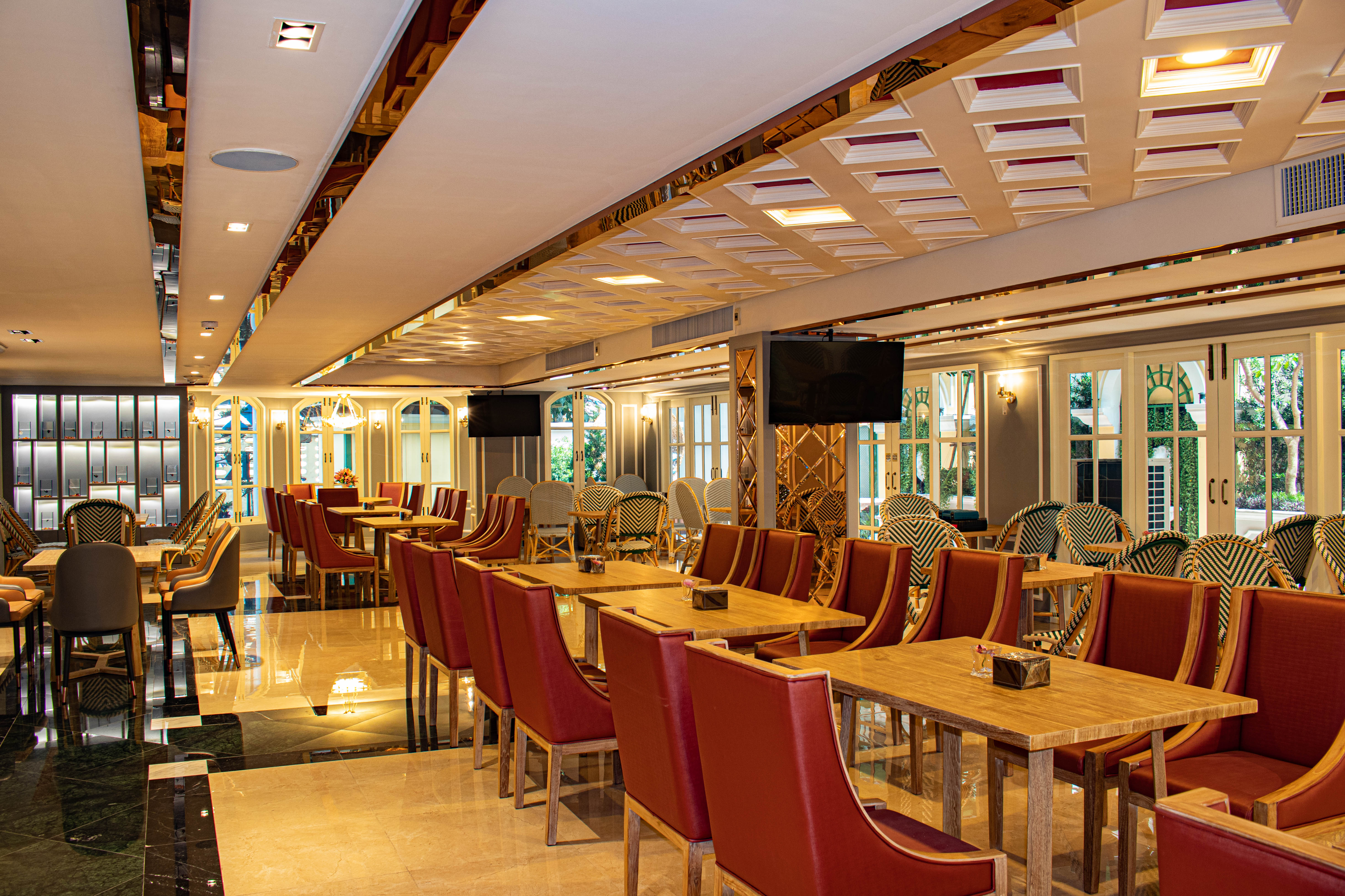 Siri Grand Bangkok Hotel