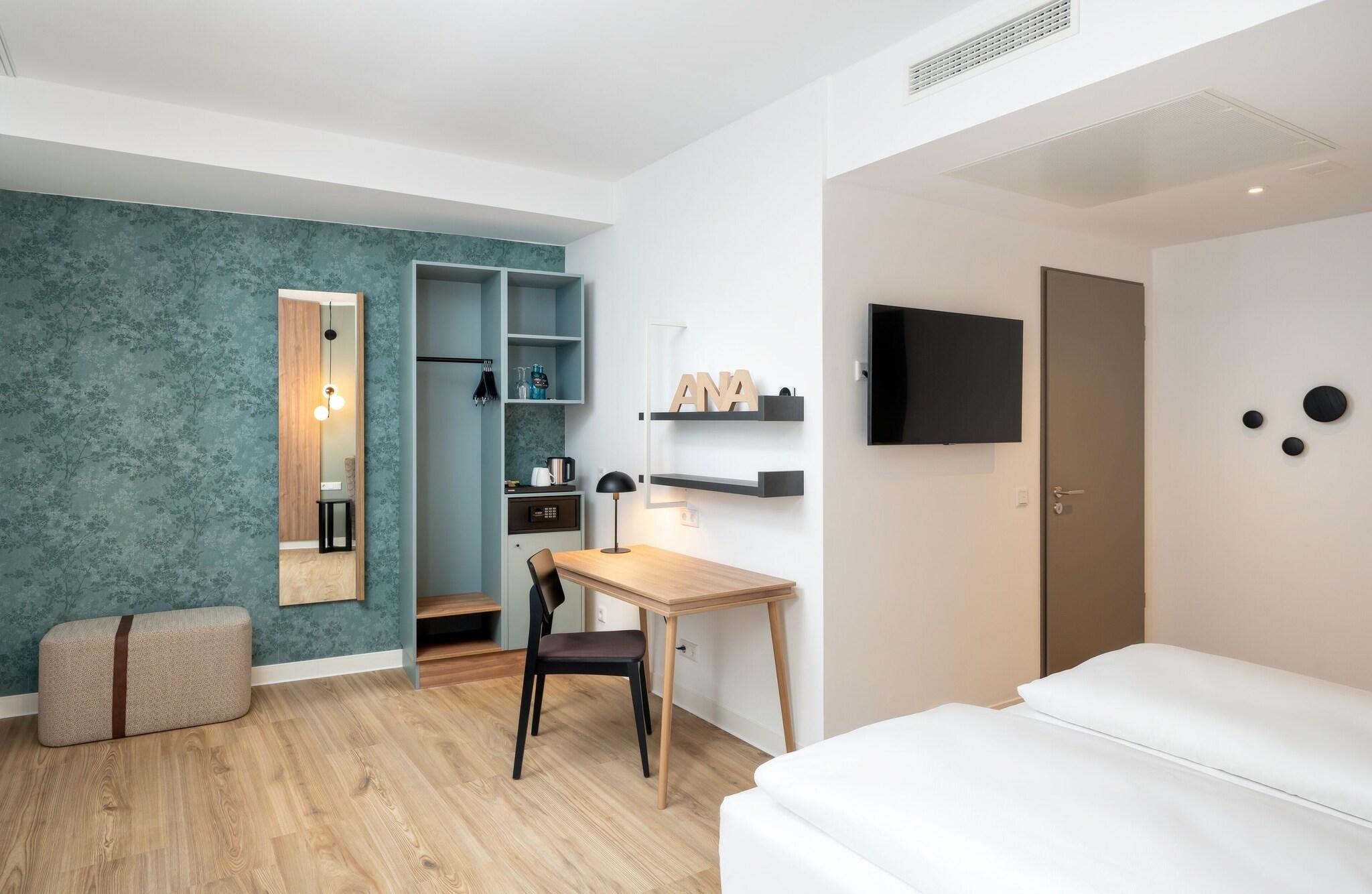 Elaya ht Regensburg city c, Trademark by Wyndham