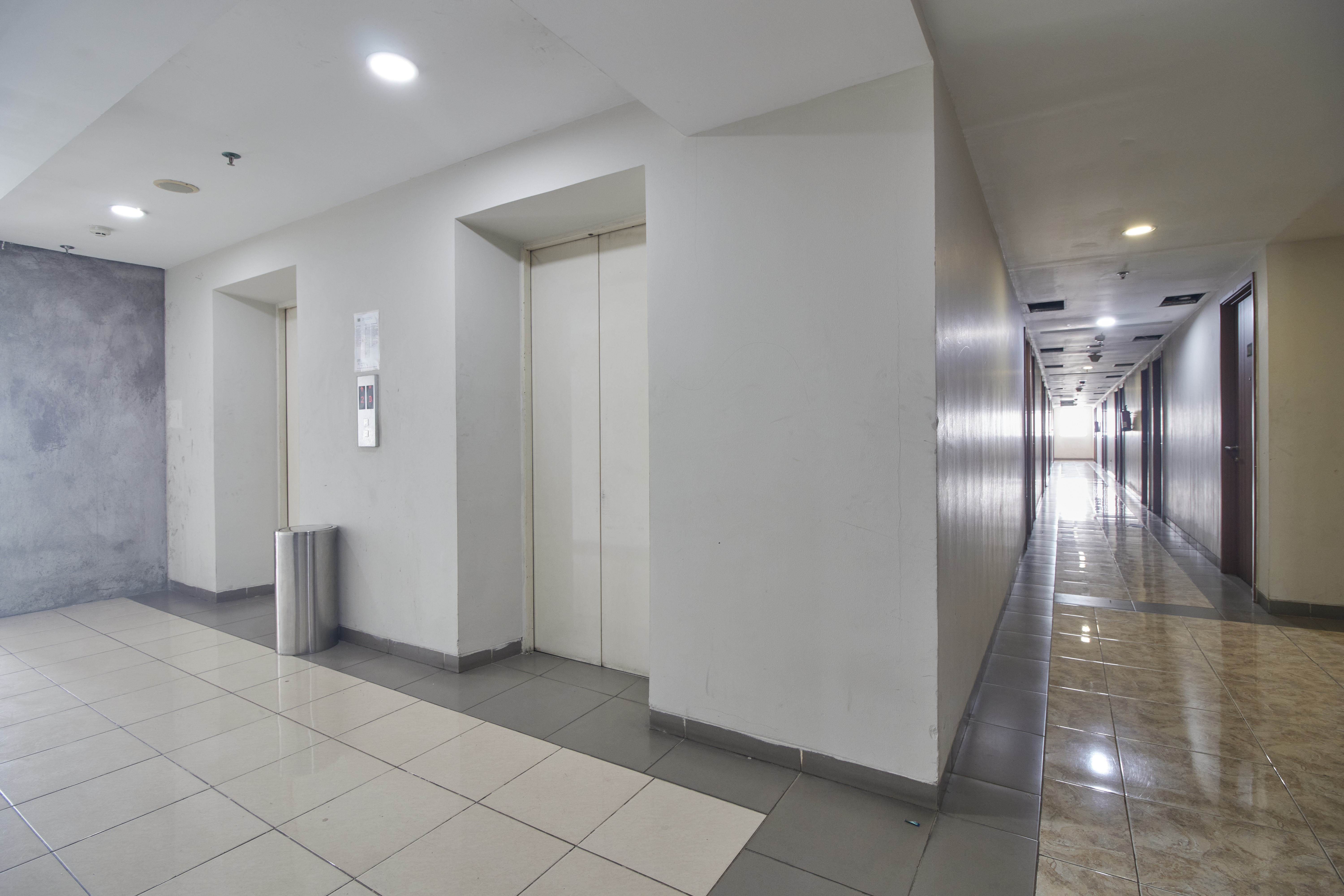 Apartment Green Lake Ciputat By Celebrity Room