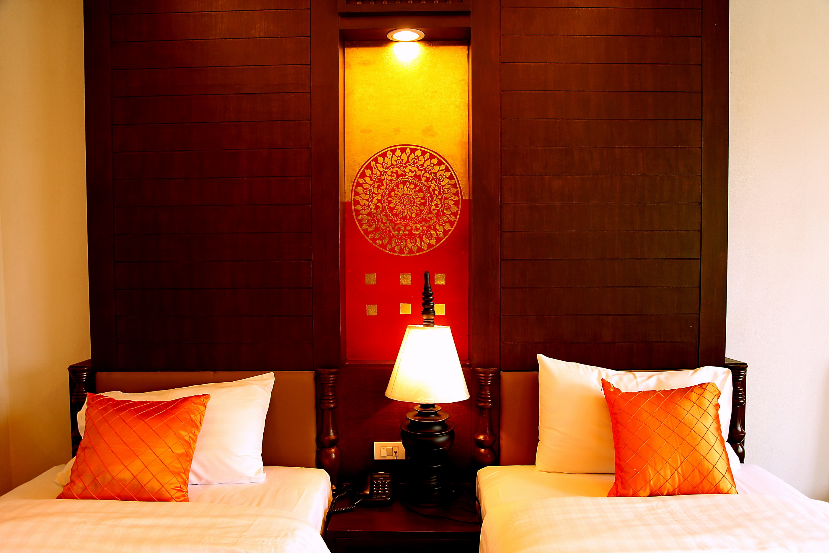 Baan Ratchiangsaen by null