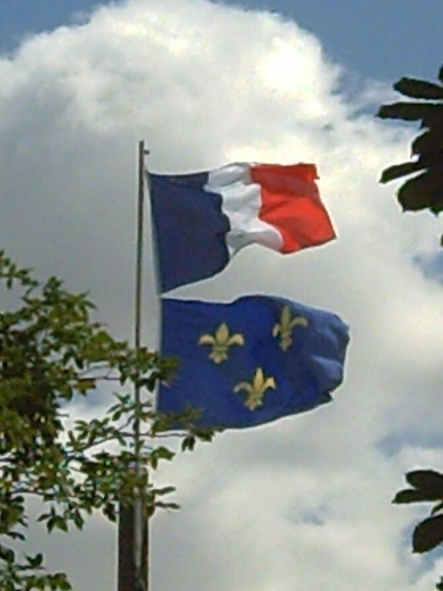 Cha¢teau De Belle-vue