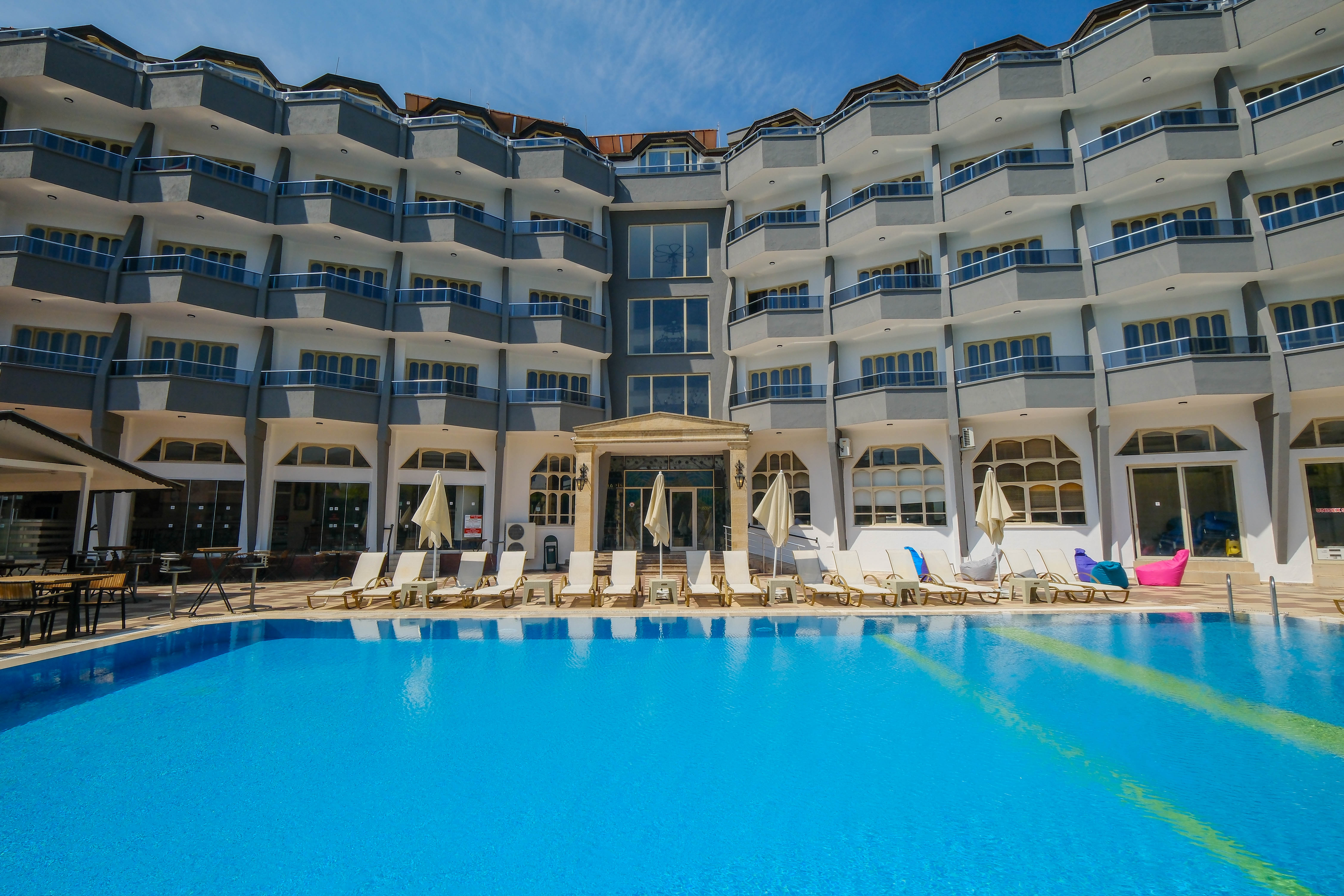 Selen Icmeler - Poză