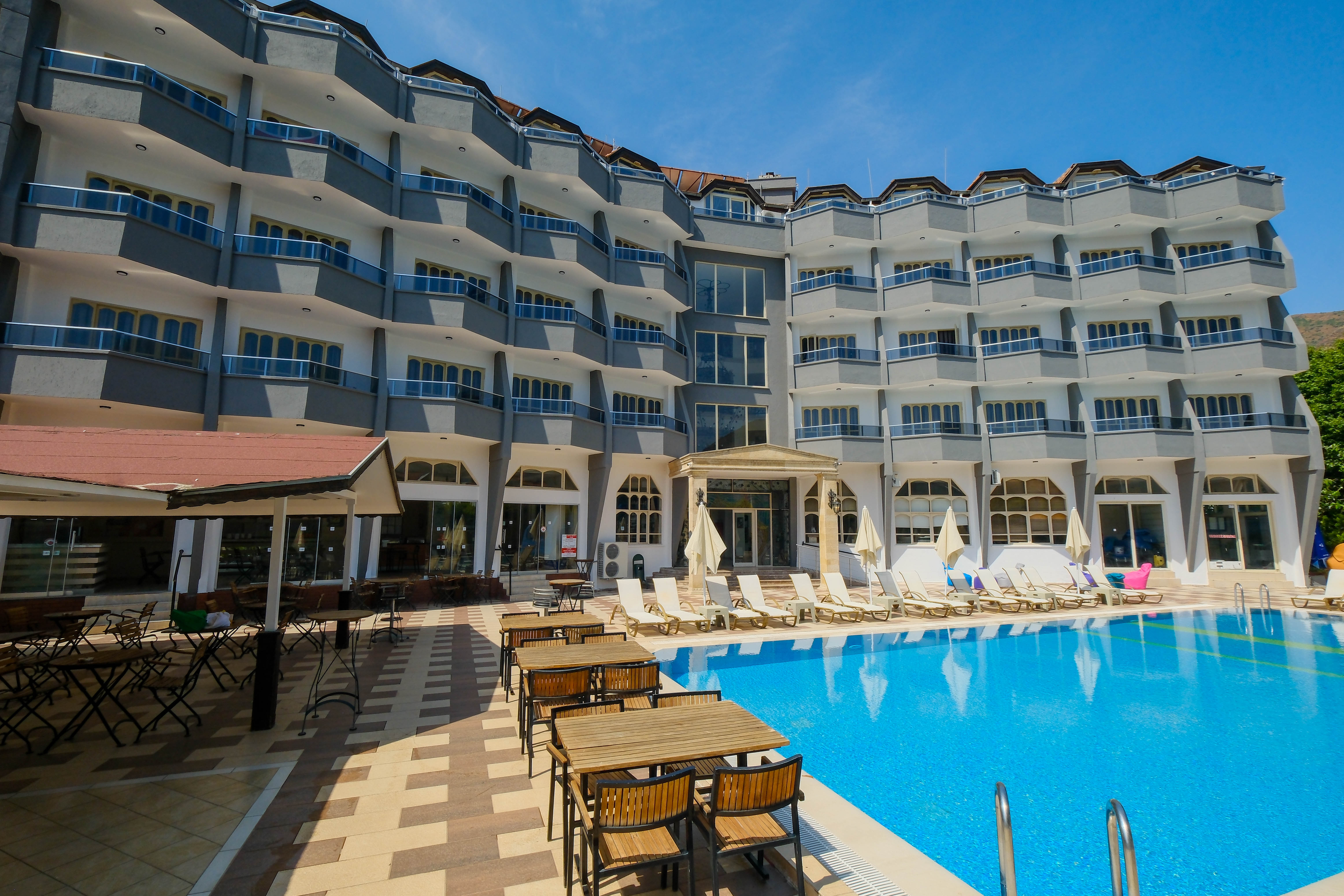 Selen Icmeler - Poză