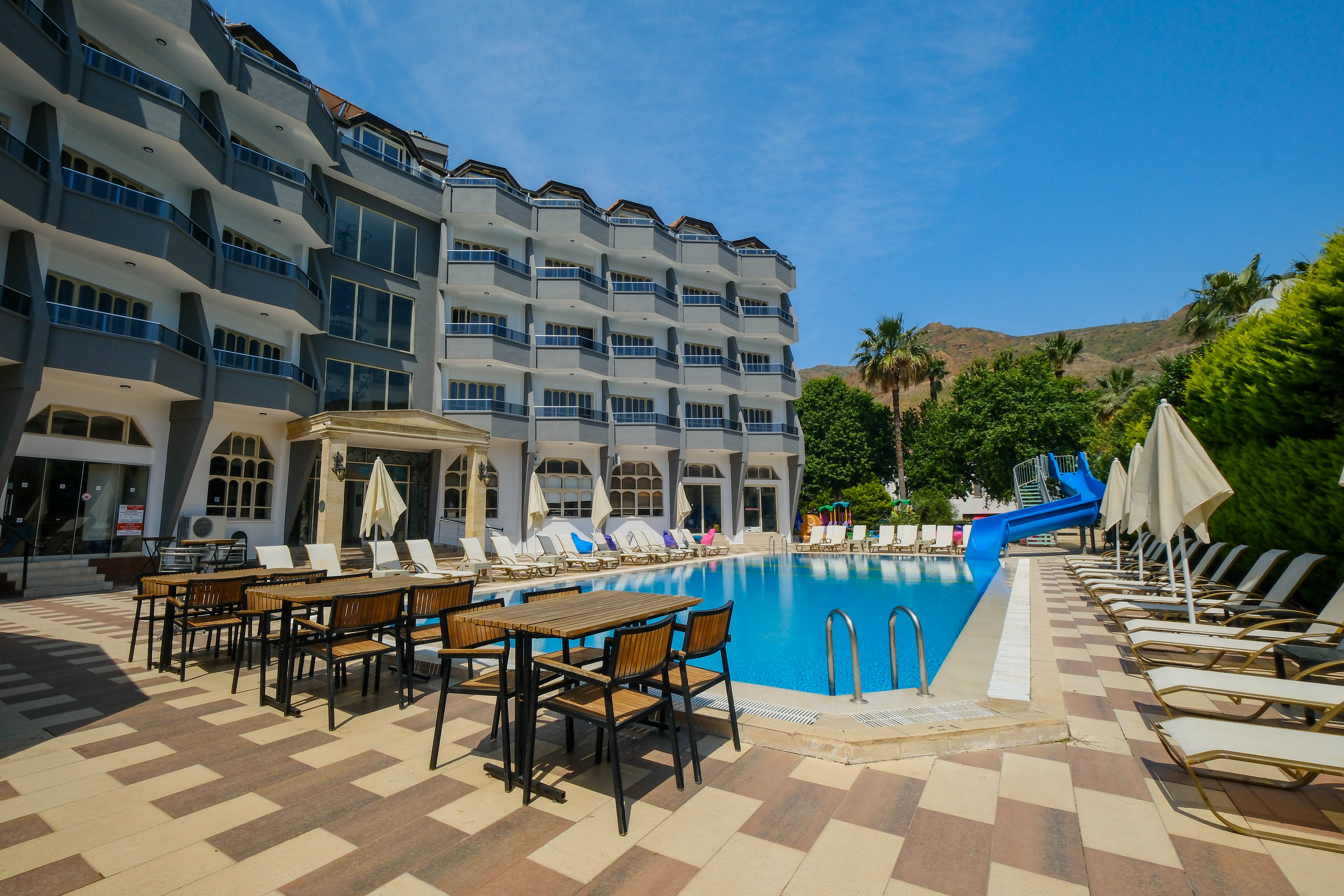 Selen Icmeler - Poză