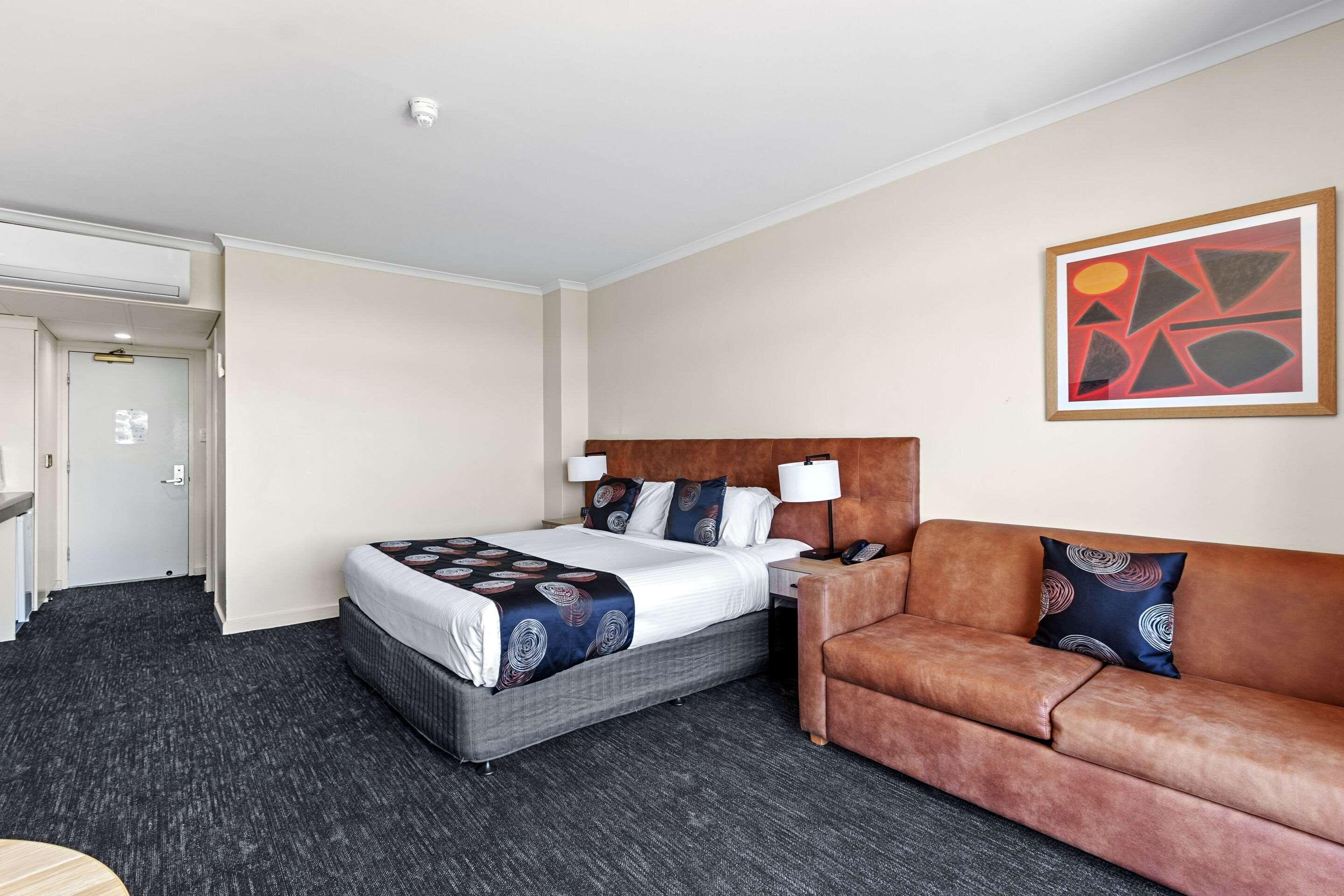 Comfort Hotel Adelaide Meridien by null