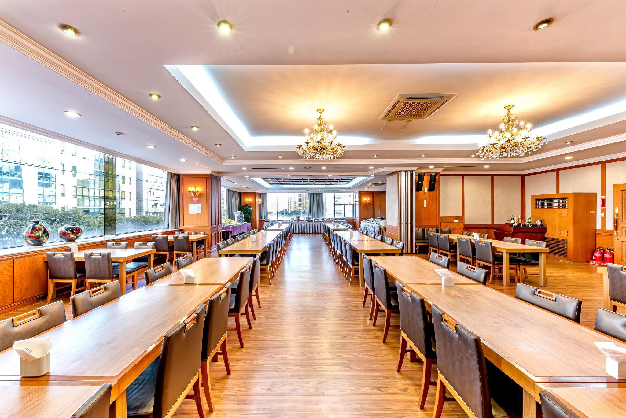 Samhaein Tourist Hotel