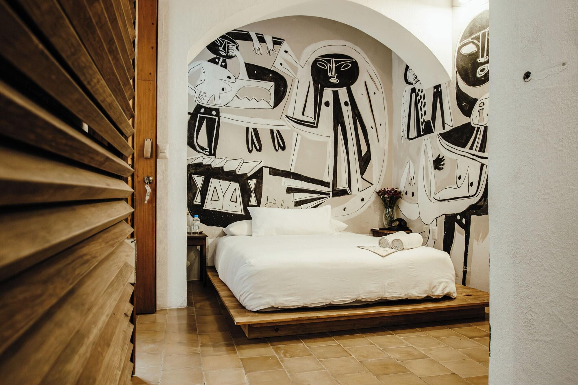 Hotel Sin Nombre by null