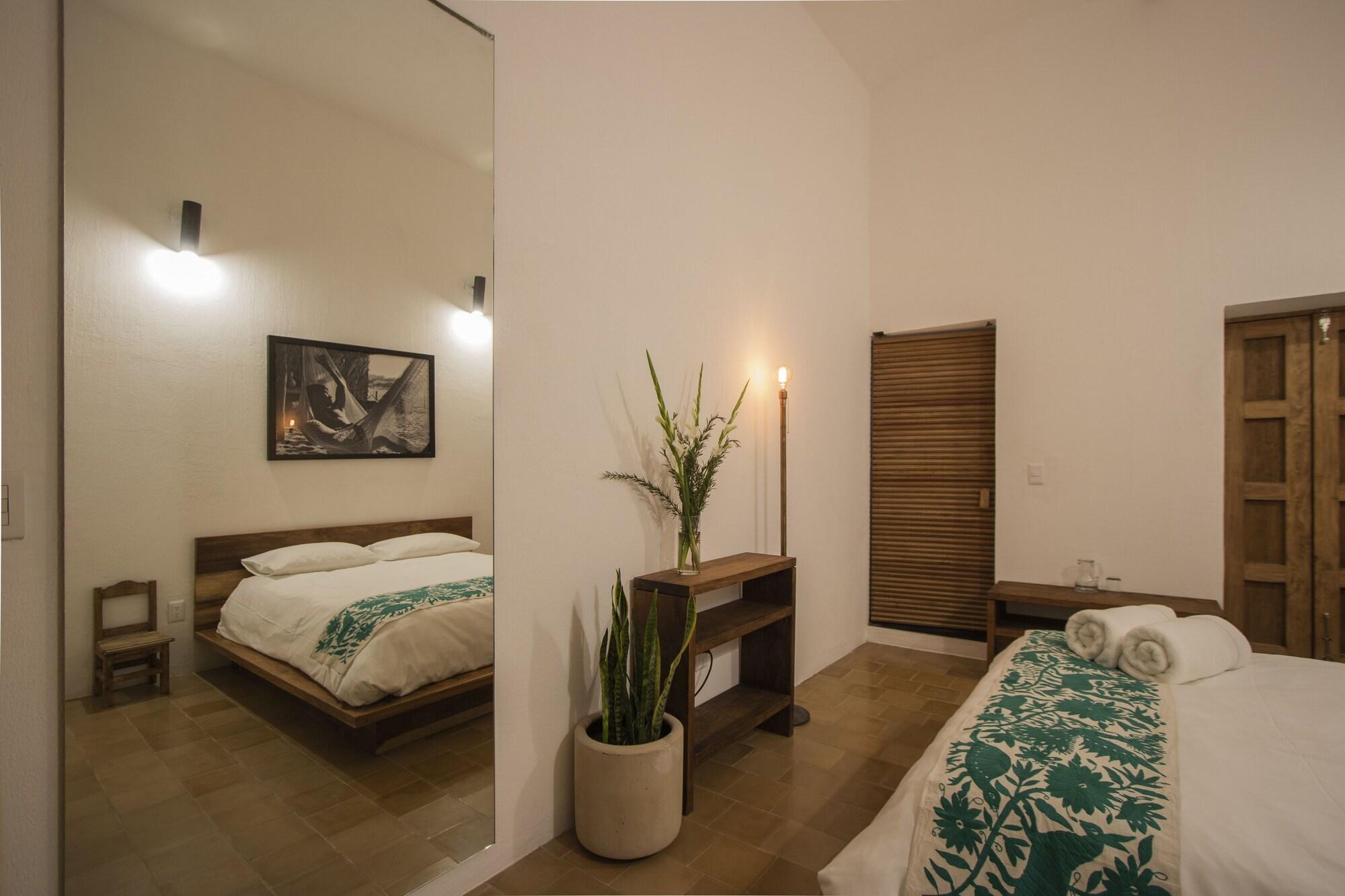 Hotel Sin Nombre by null