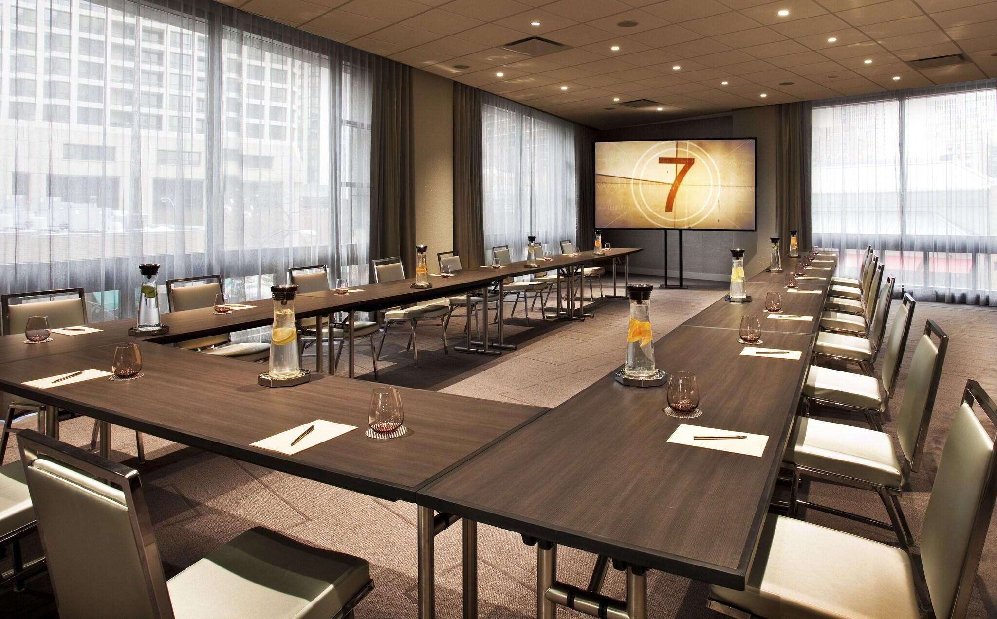 Thompson Chicago, by Hyatt by null Thompson Chicago, by Hyatt by null