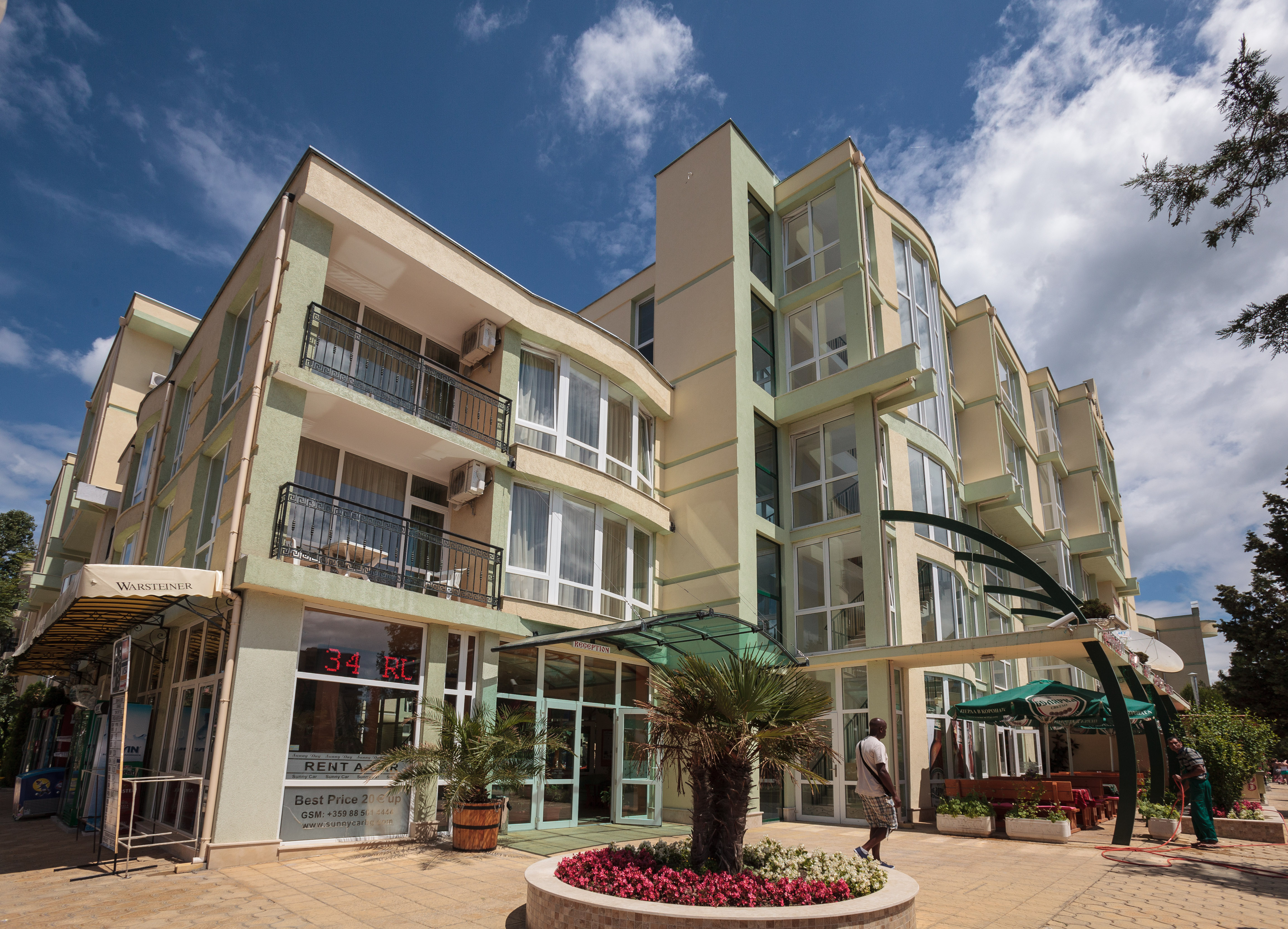 Sunny Day Club - Poză