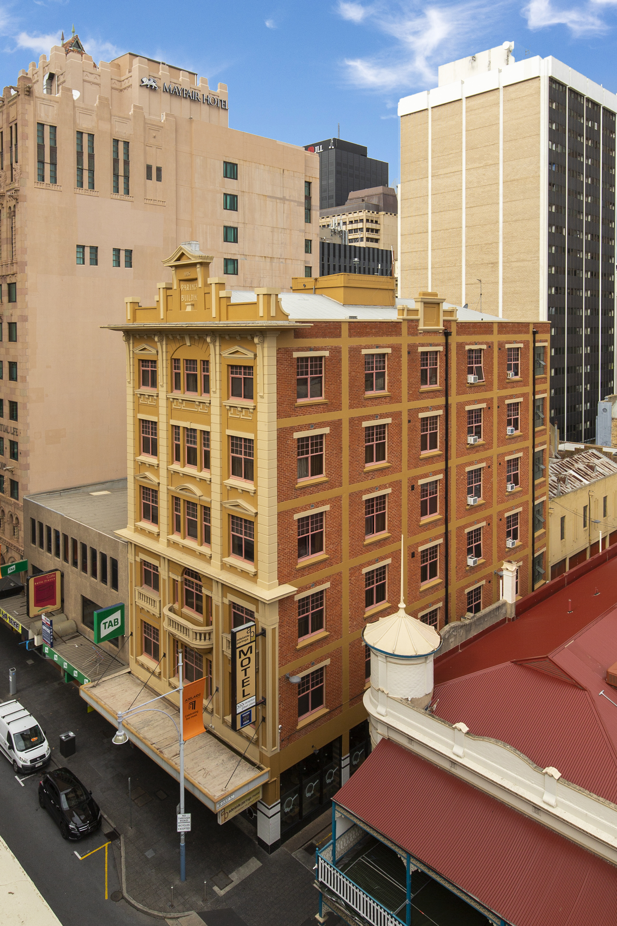 Adelaide Paringa by null