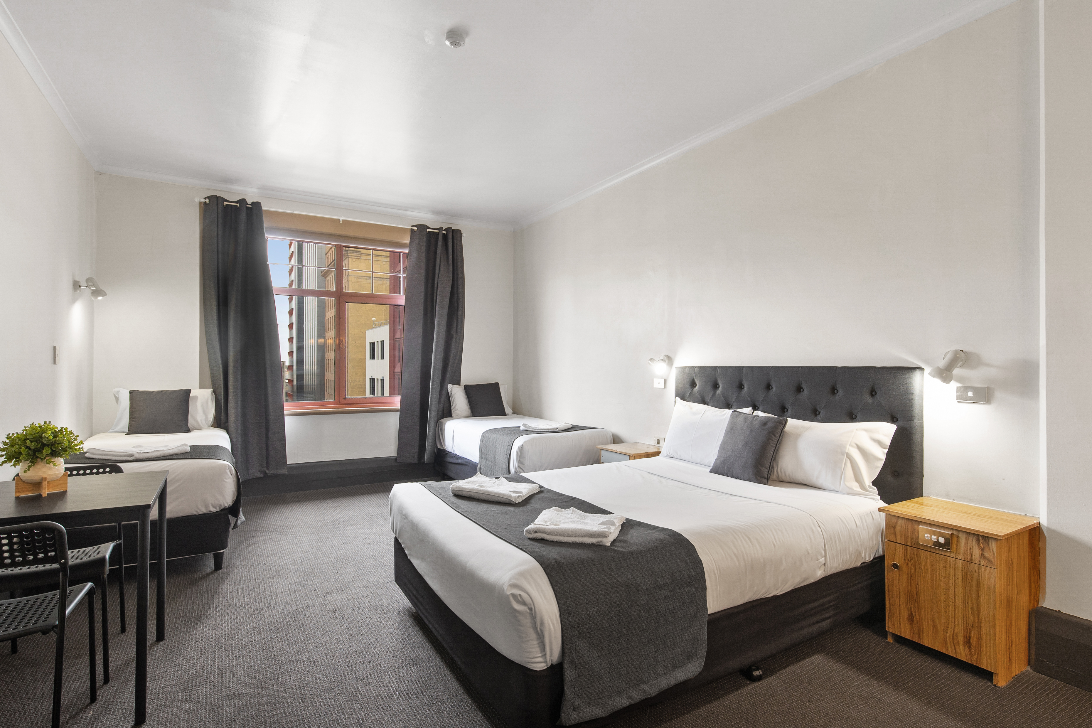 Adelaide Paringa Hotel
