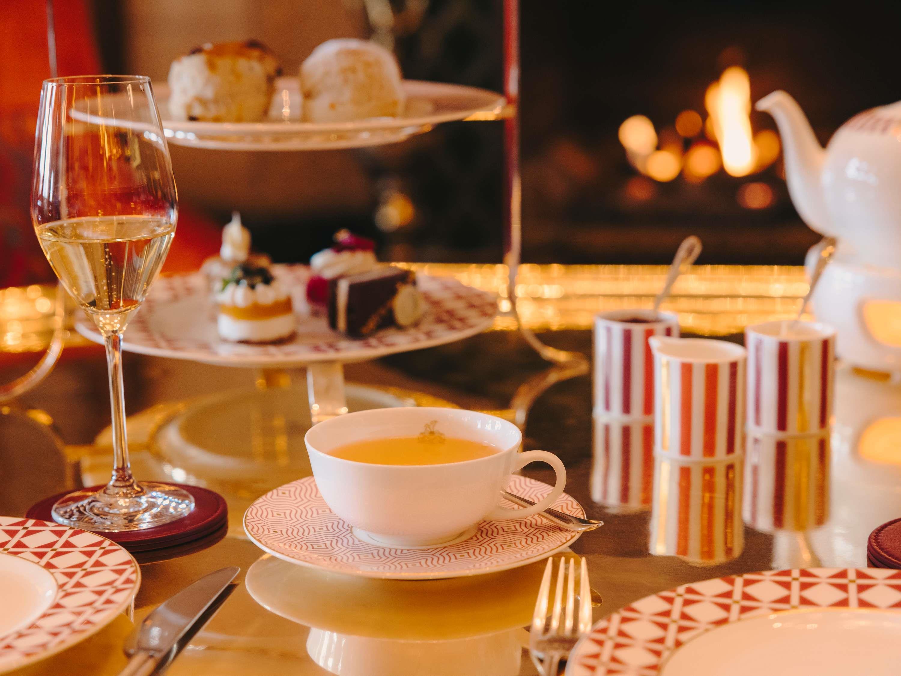 Fairmont Hotel Vier Jahreszeiten by null