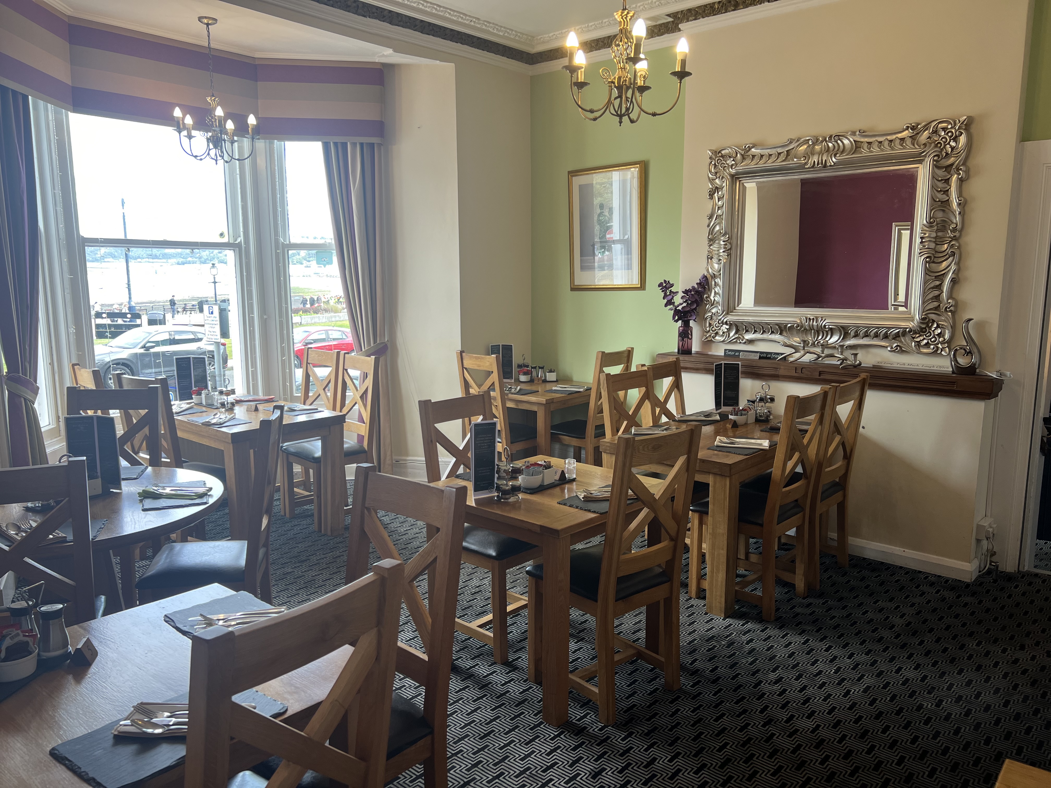 Lauriston Court Hotel