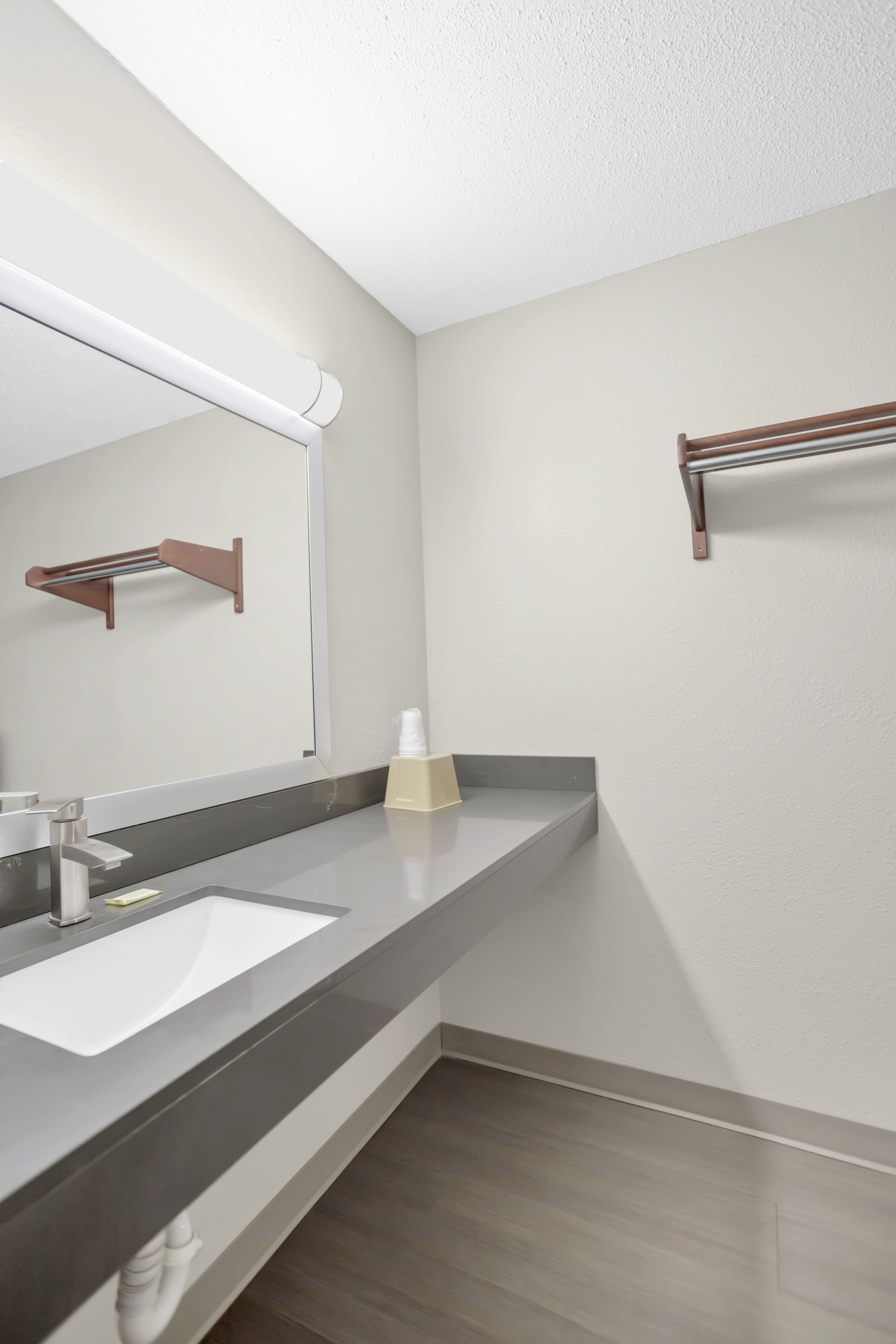 Bridgeview Inn | Chicago Area