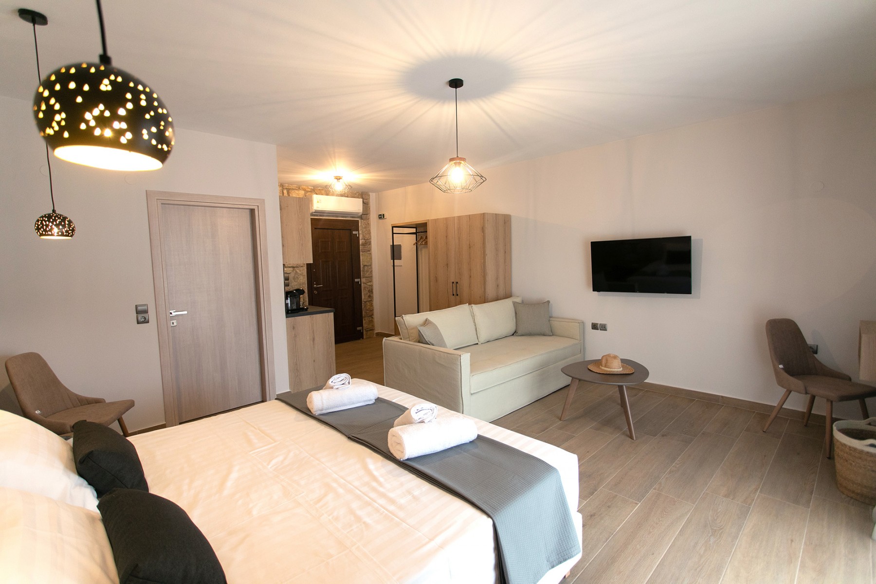 Michelangelo Suites And Apartments