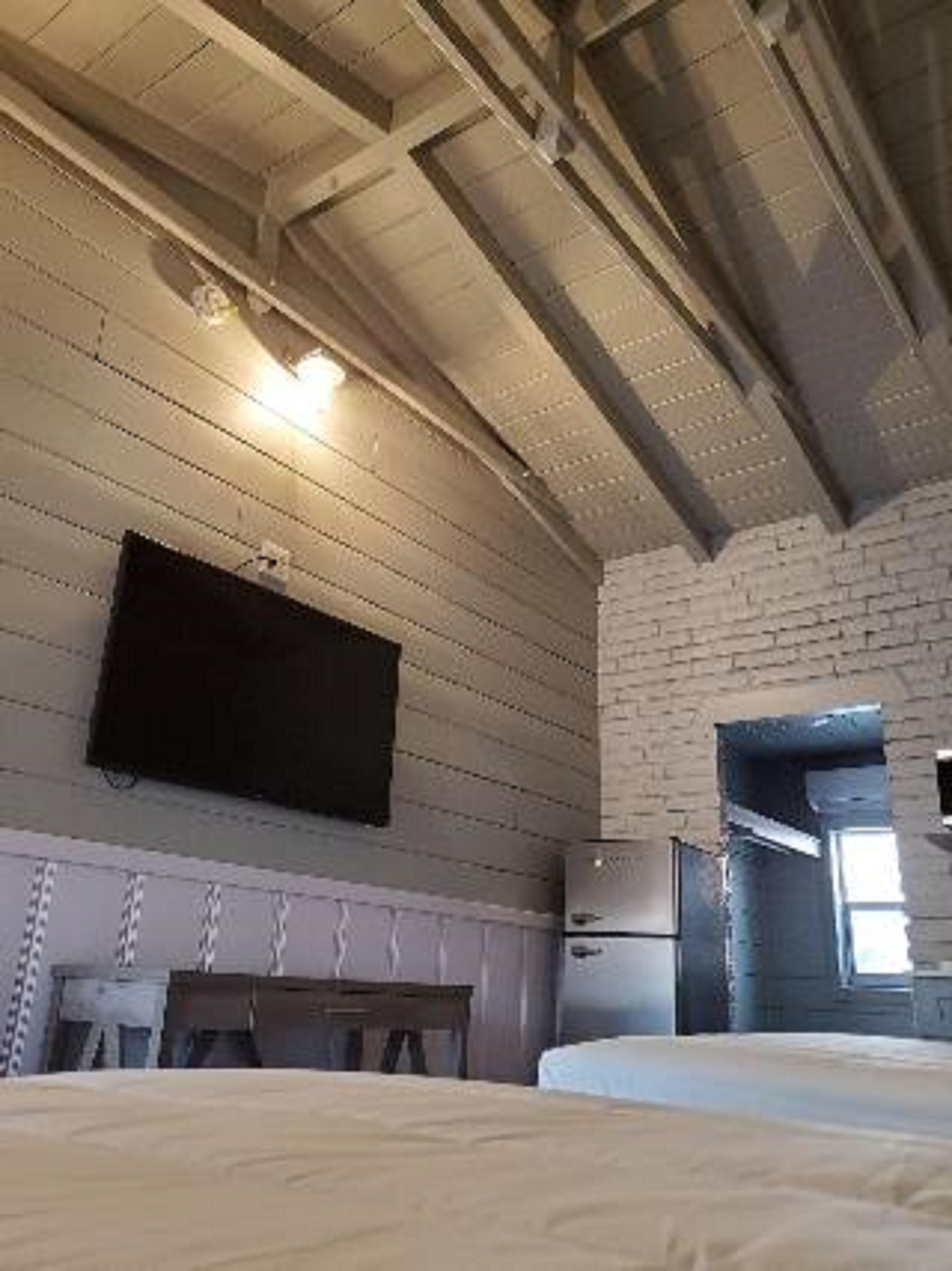 Hollywood Gardens Inn & Suites