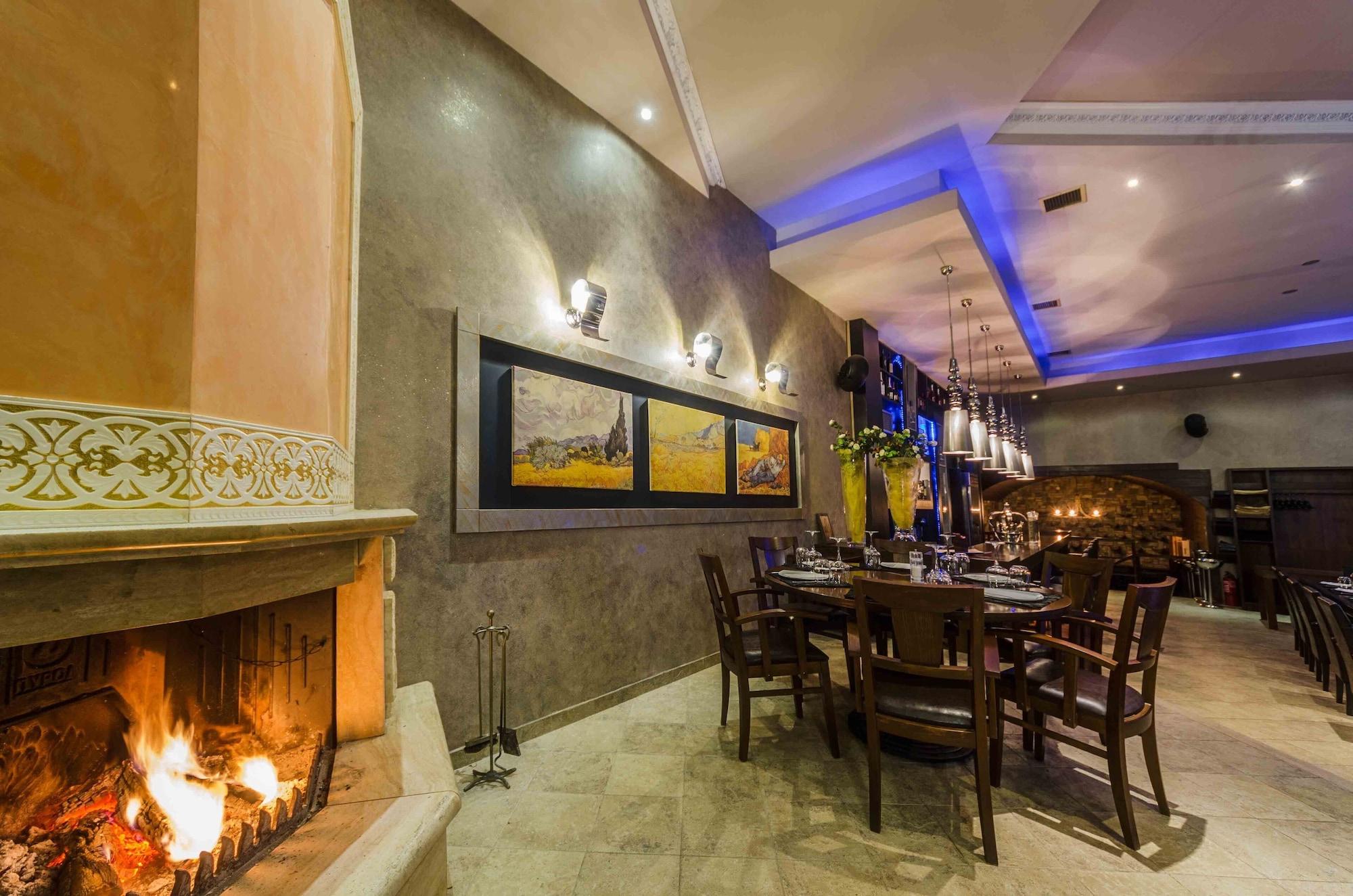 Chateau Rond Boutique Hotel & Spa