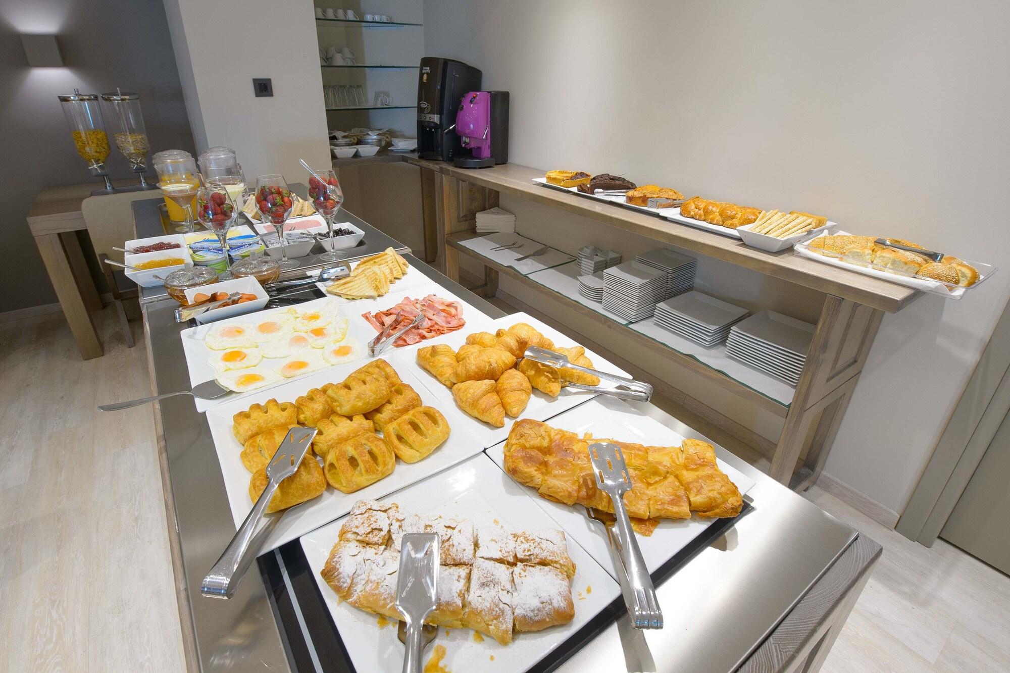 Castello City Hotel by null