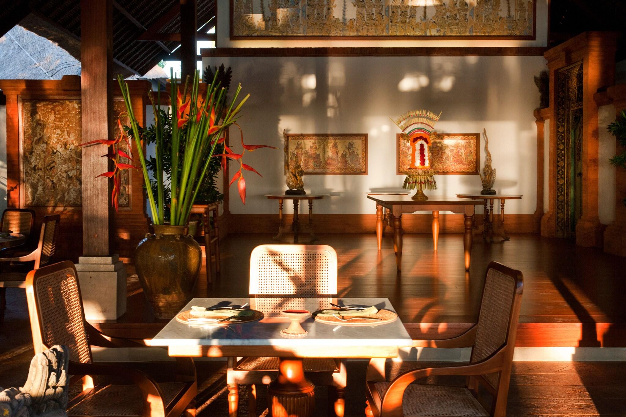 Tandjung Sari Hotel by null