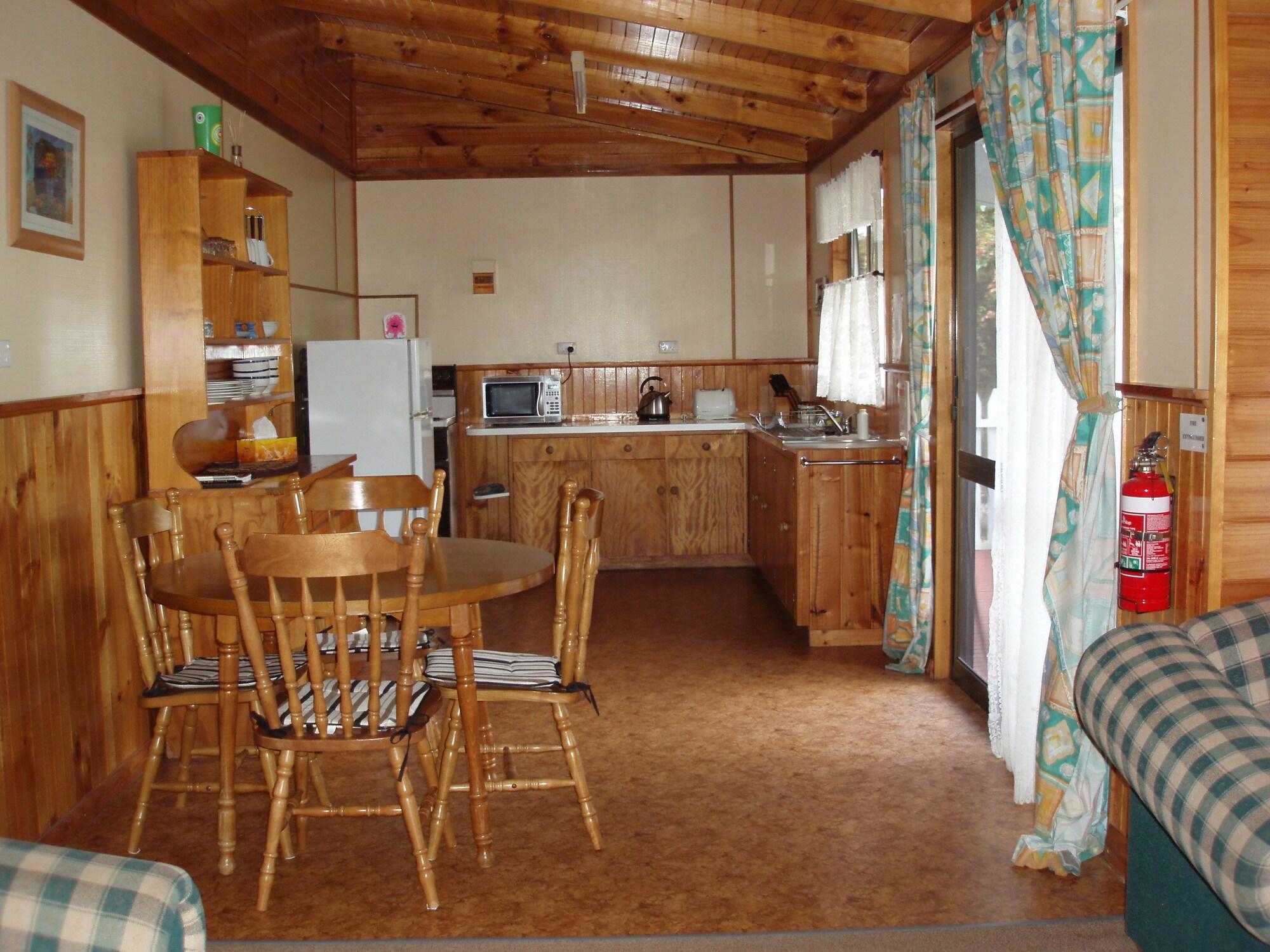 Room 4, Boat Harbour Garden Cottages, Waratah/Wynyard - Pt A
