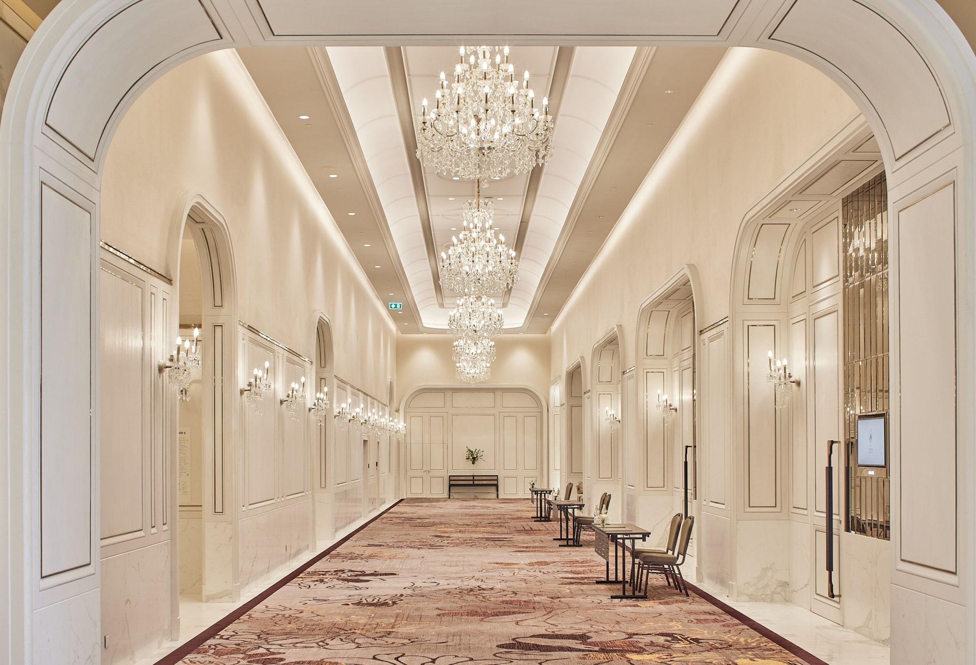 Eastin Grand Hotel Phayathai by null