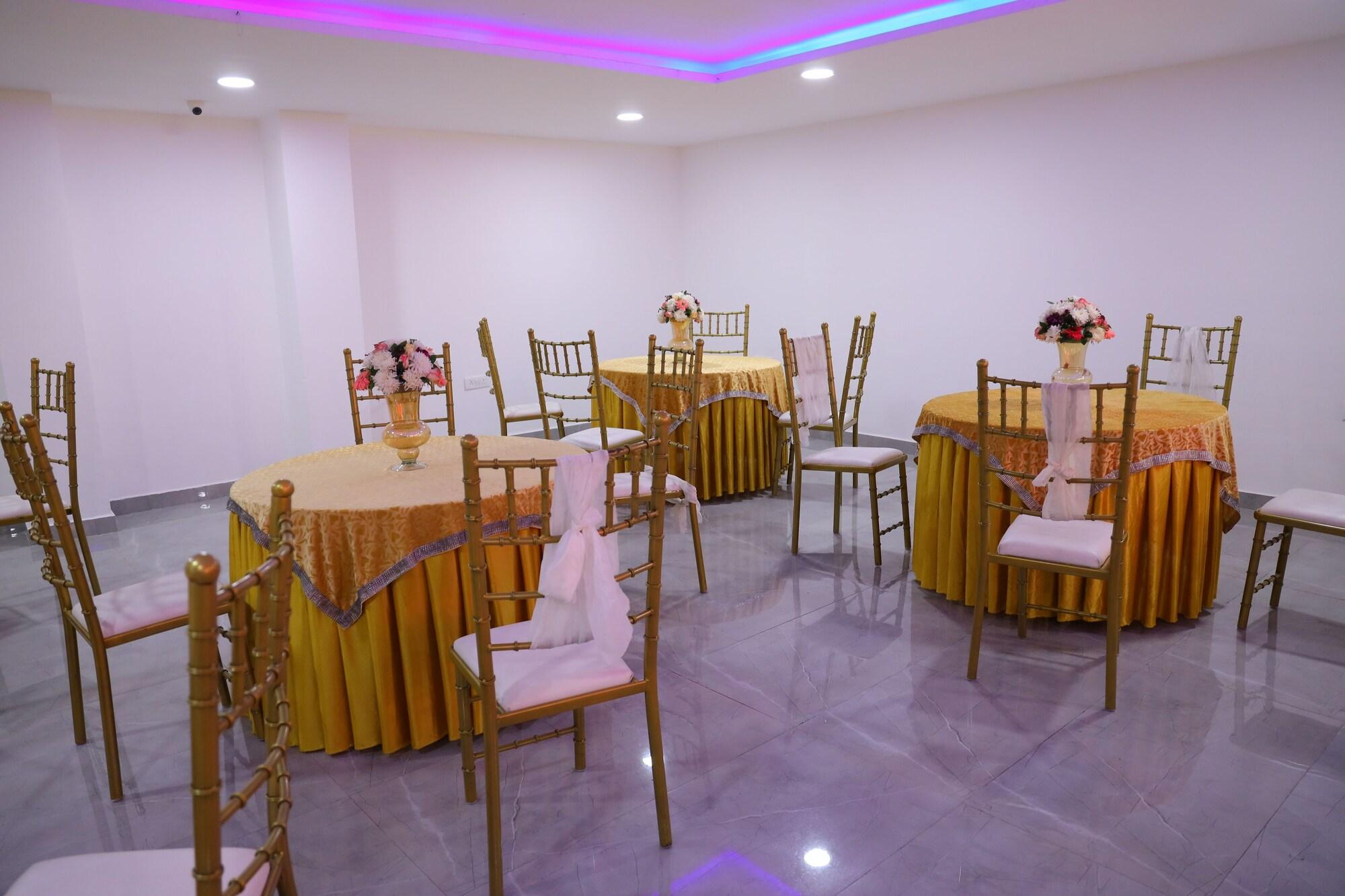 Chhavi Hotels