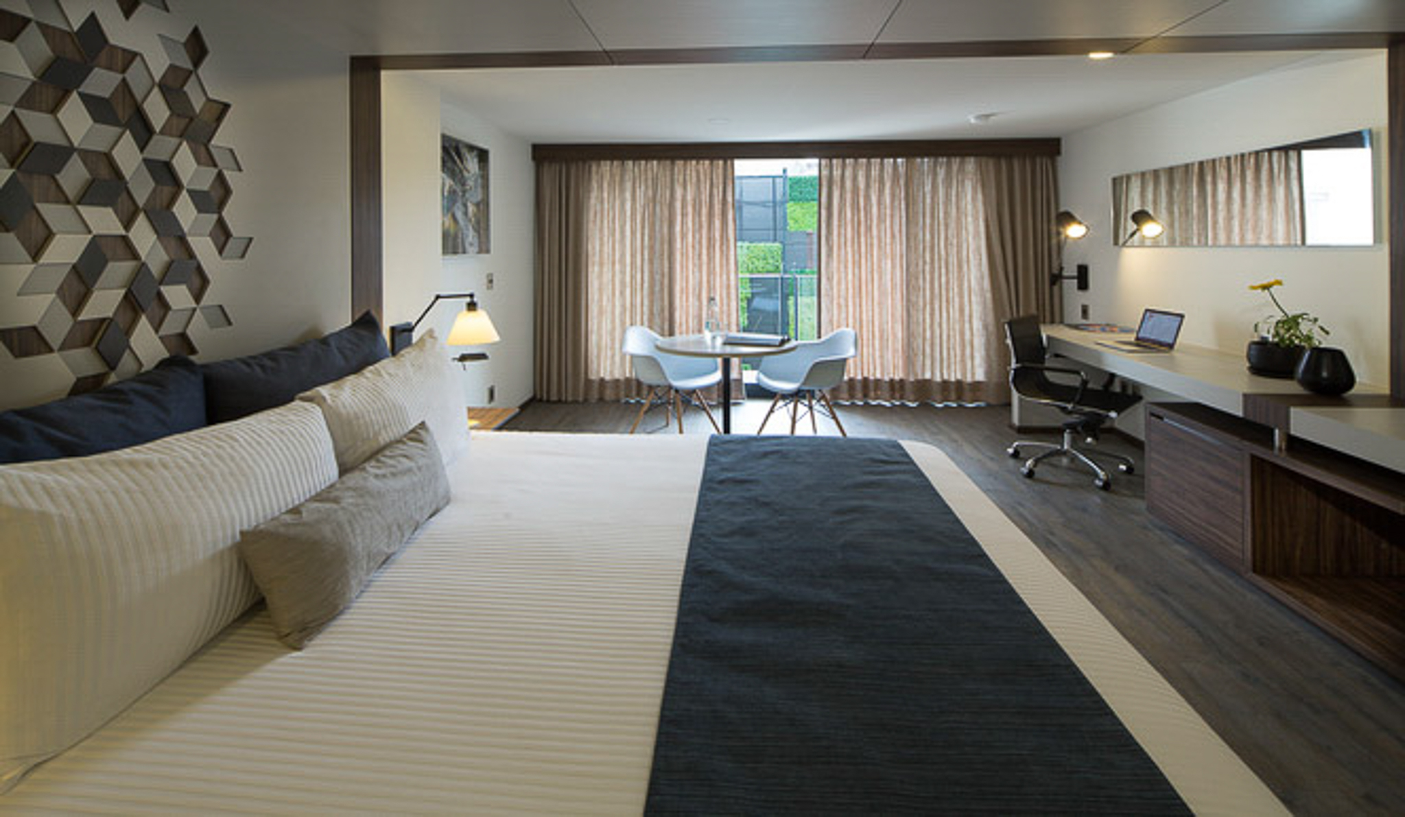 Flowsuites Condesa Adults Only