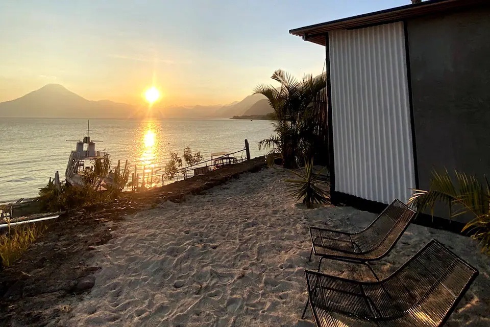 Azul Rosa Party Lodging