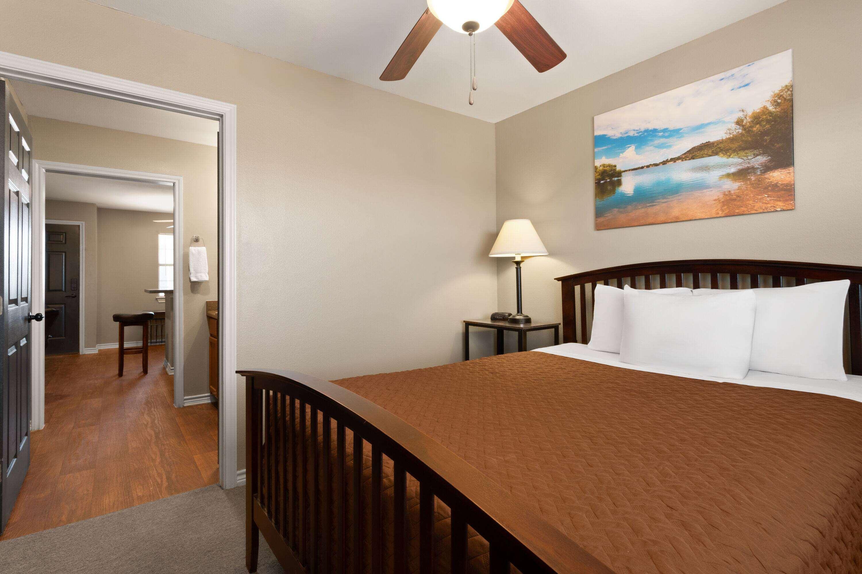 Eagles Den Suites Cotulla A Travelodge By Wyndham