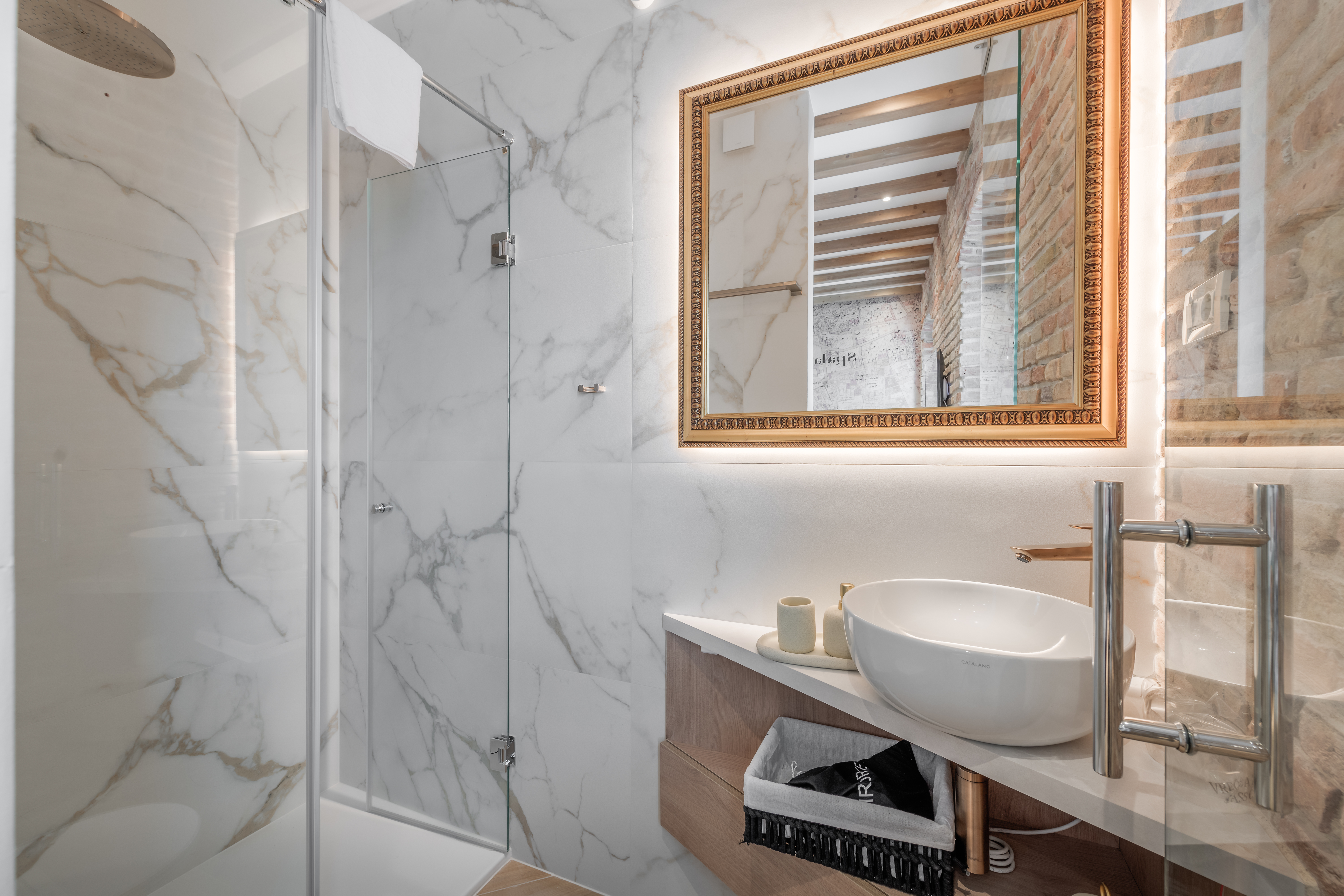 Grand Palace Luxury Retreat