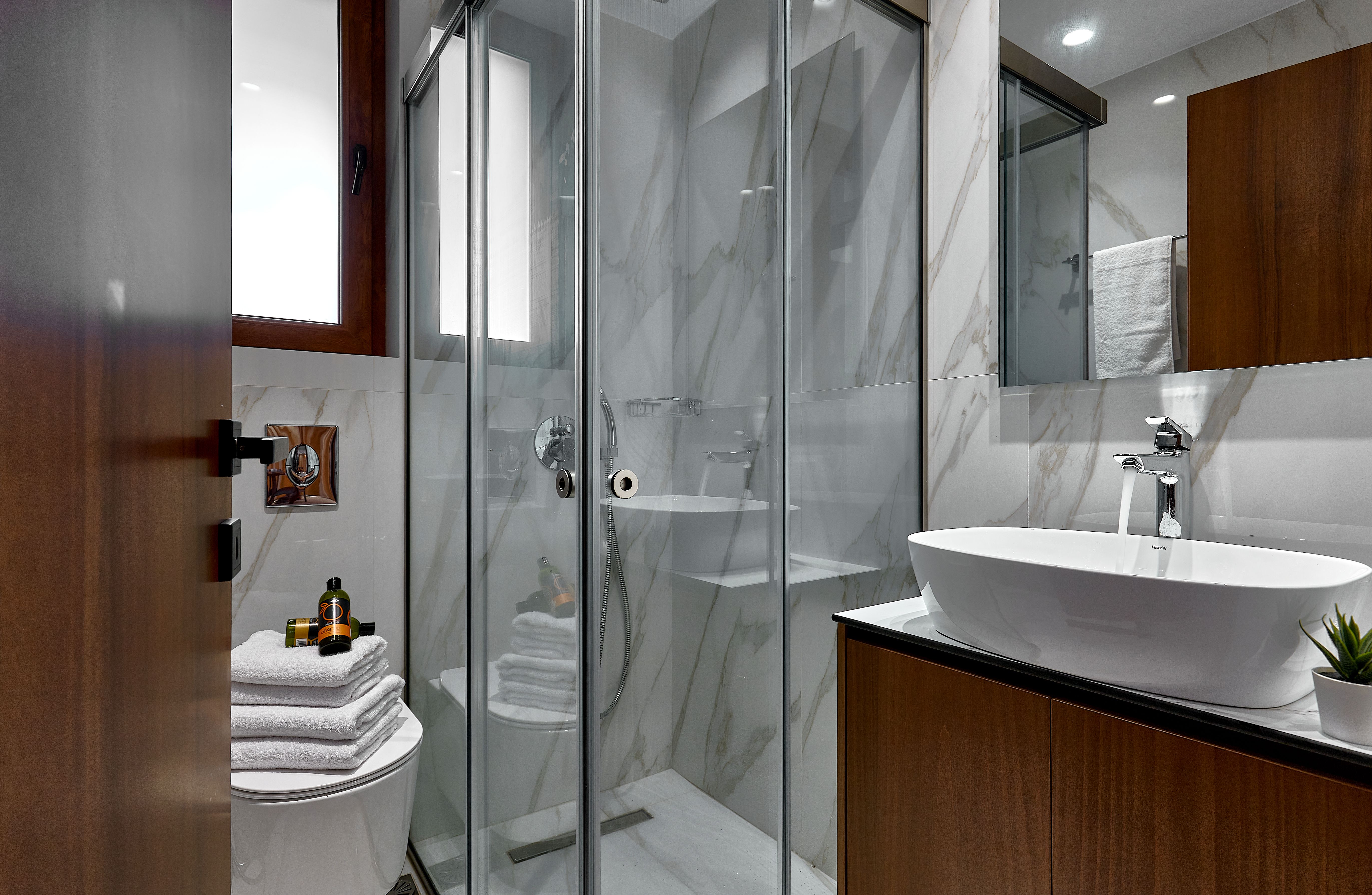 Volta Suites And Villas
