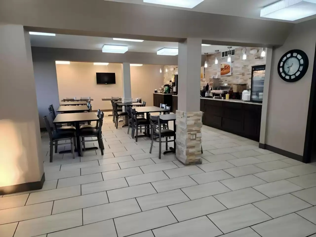 Quality Inn Middleburg Heights Cleveland Airport