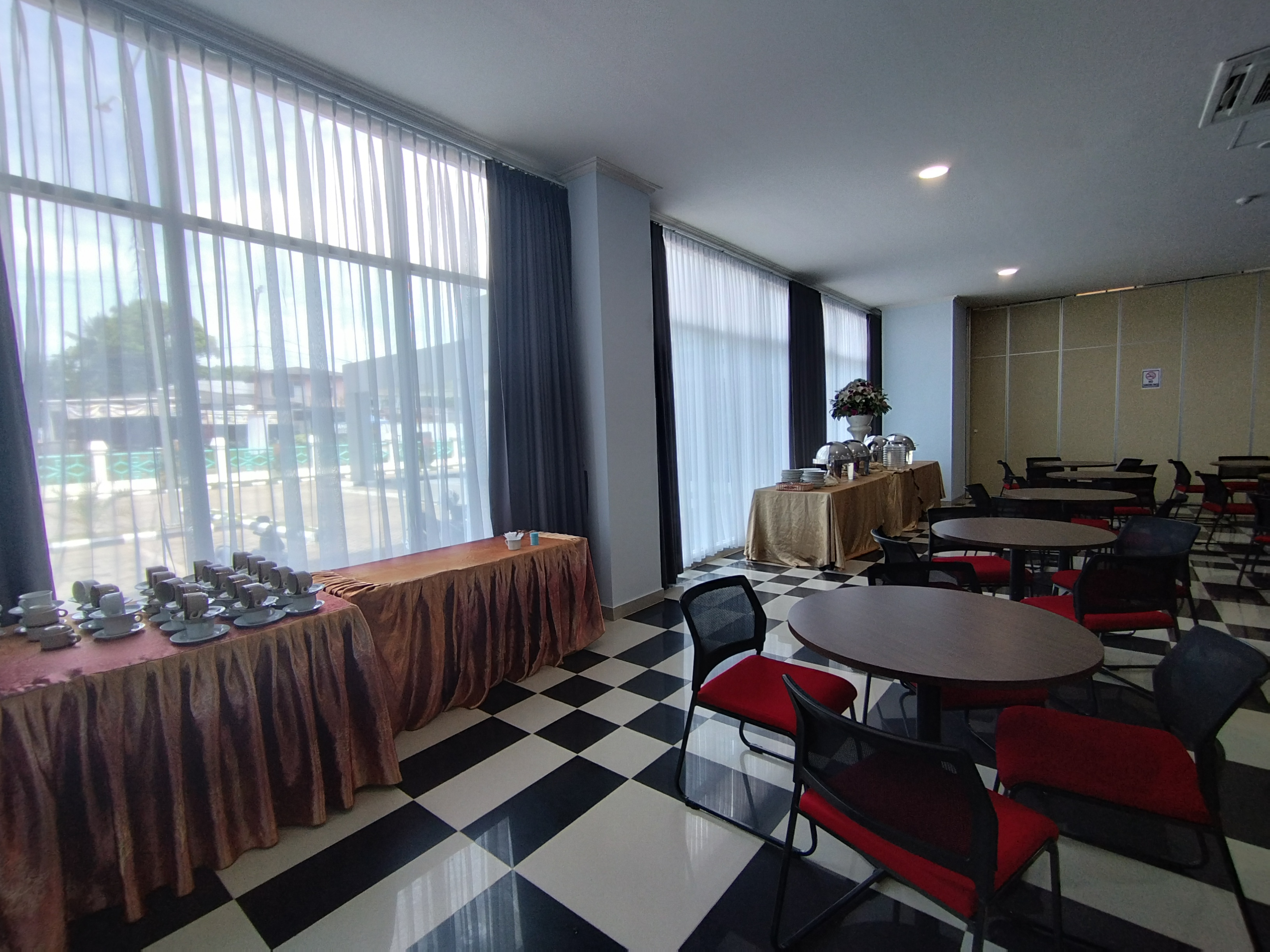 Hotel Sutha Inn Syariah By Zuzu