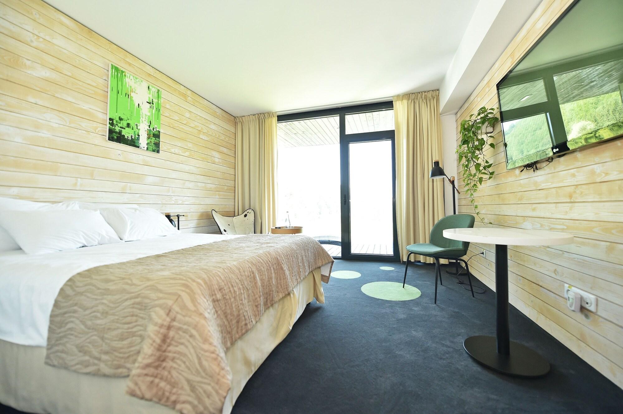 Atra Doftana by null