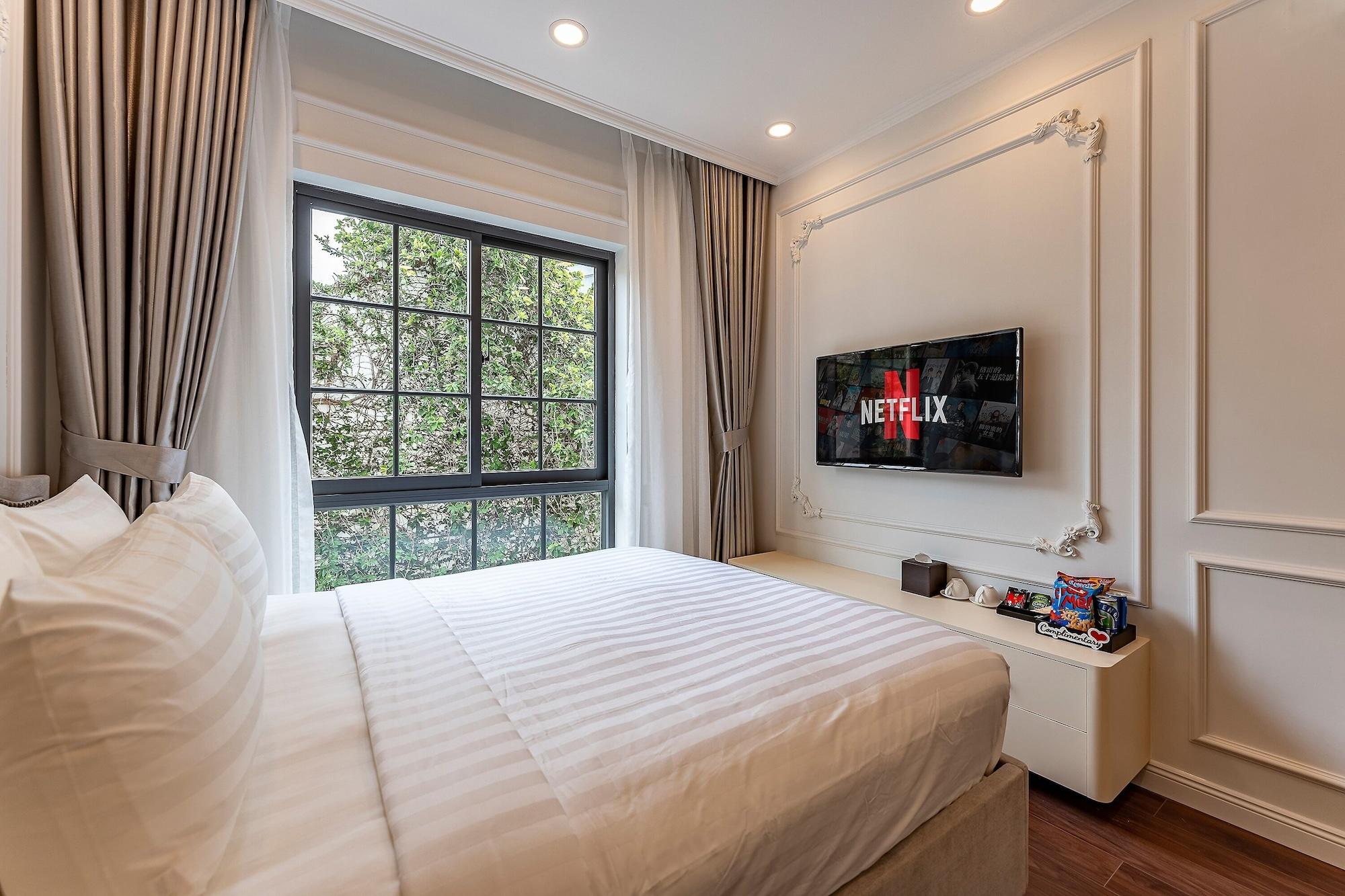 Golden Sun Apartment & Hotel By Zuzu