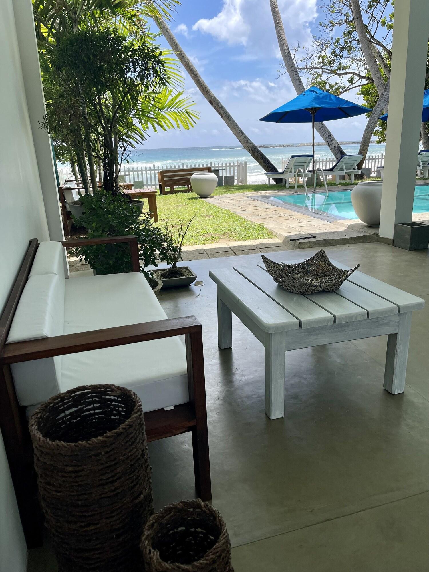 Smeralda Beach Hotel Dikwella - photo