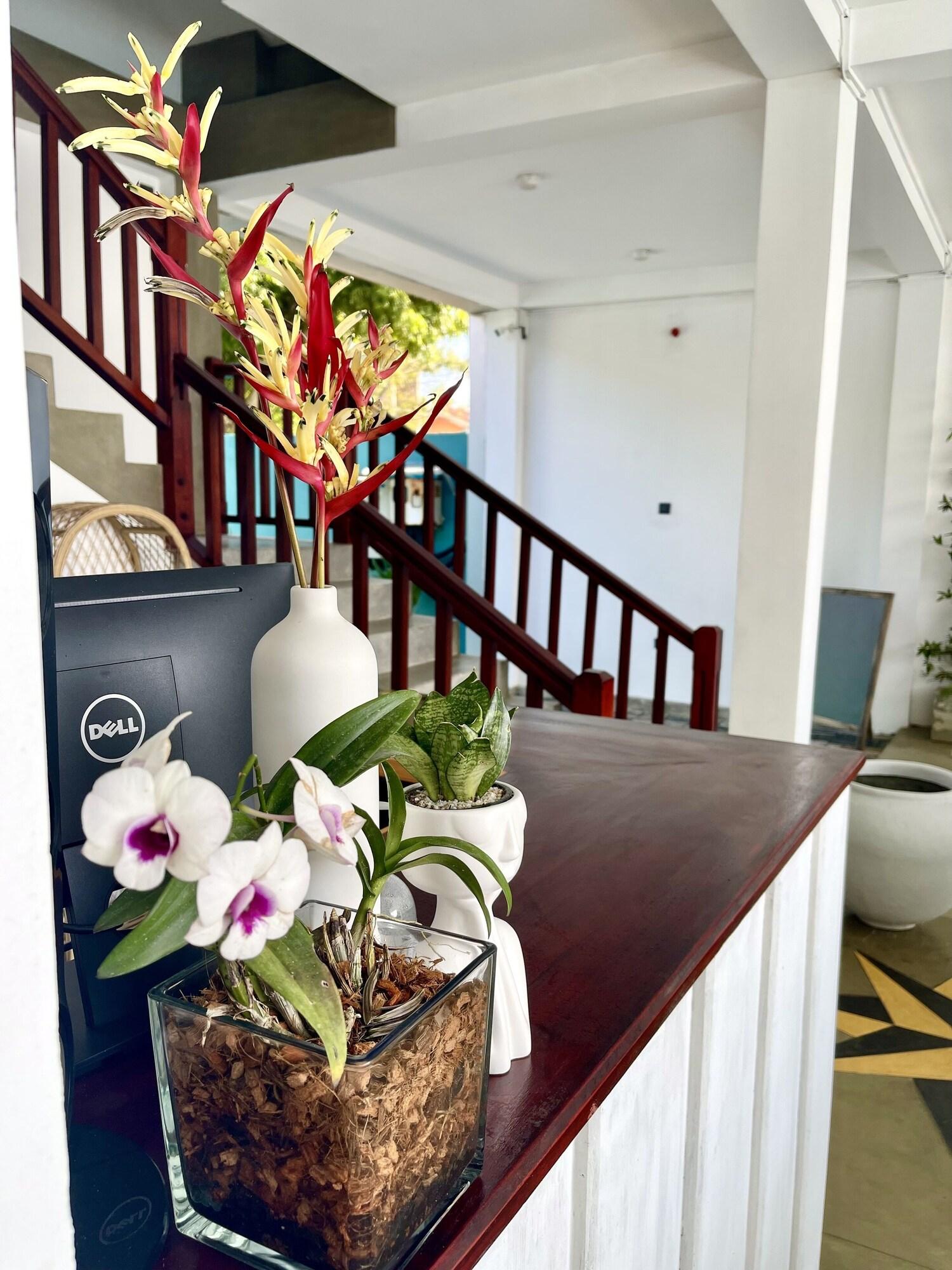 Smeralda Beach Hotel Dikwella - photo