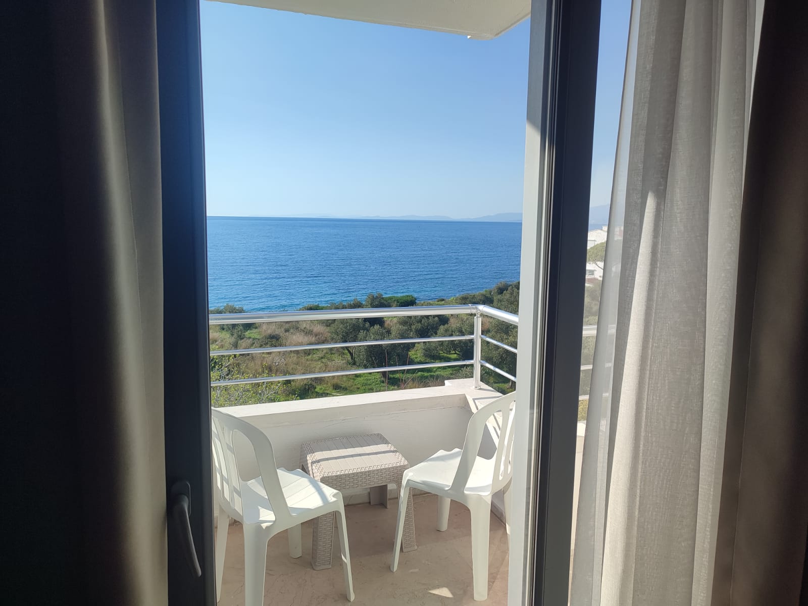 Double or twin room, sea view