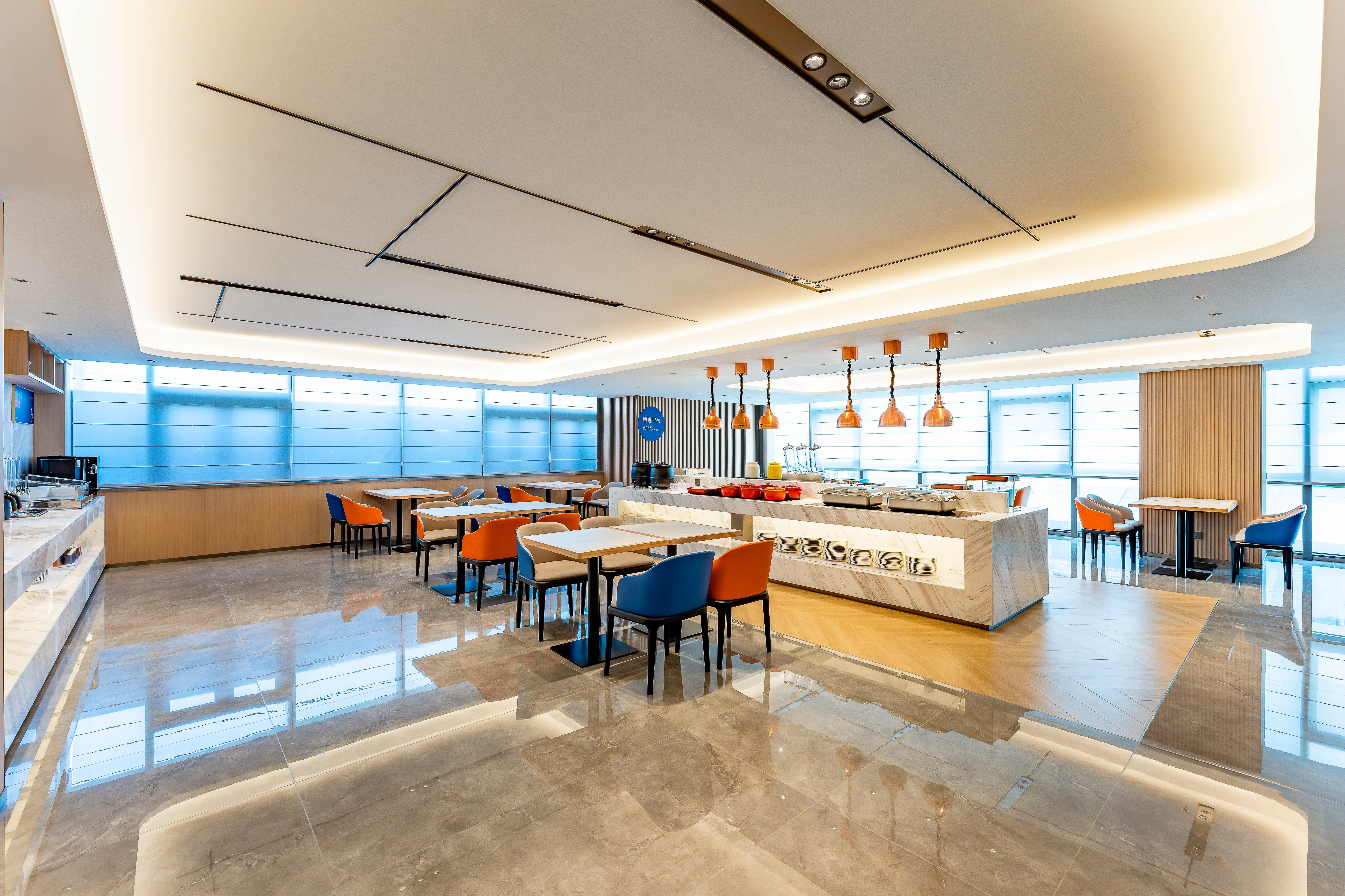 Holiday Inn Express Nanjing Riverside