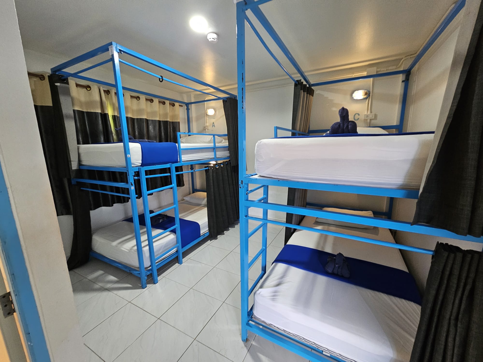 Bodega Party Hostel Koh Phi Phi