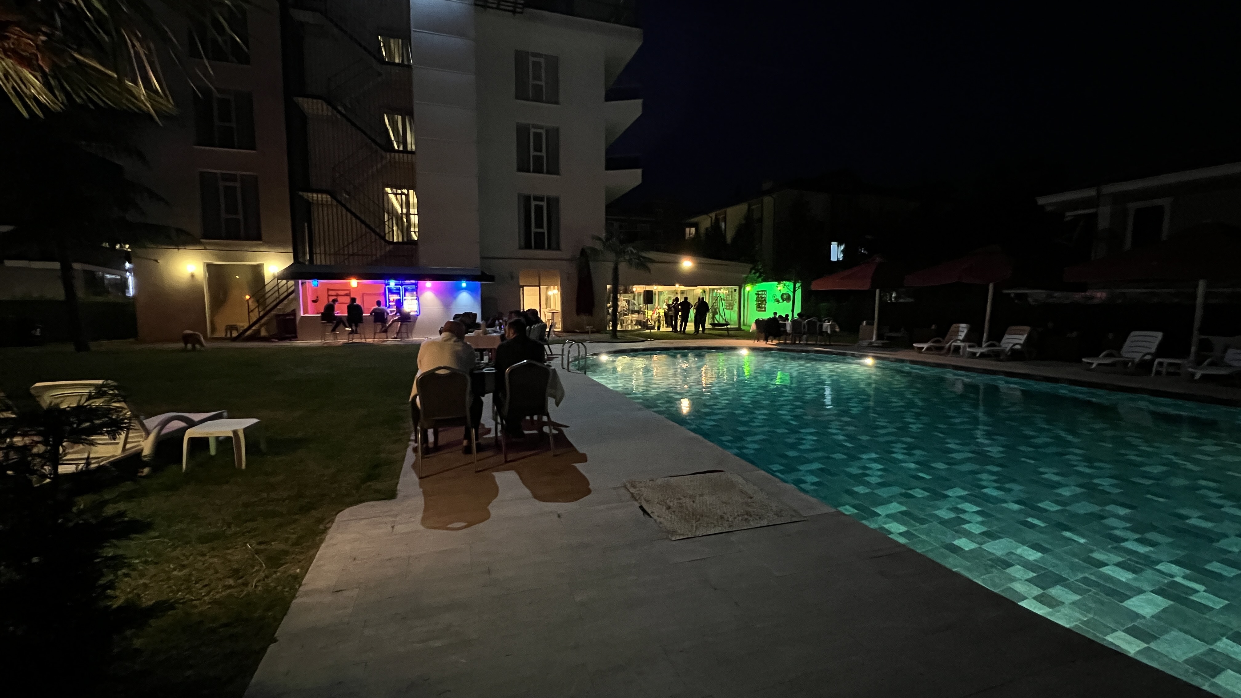 Mox Hotel