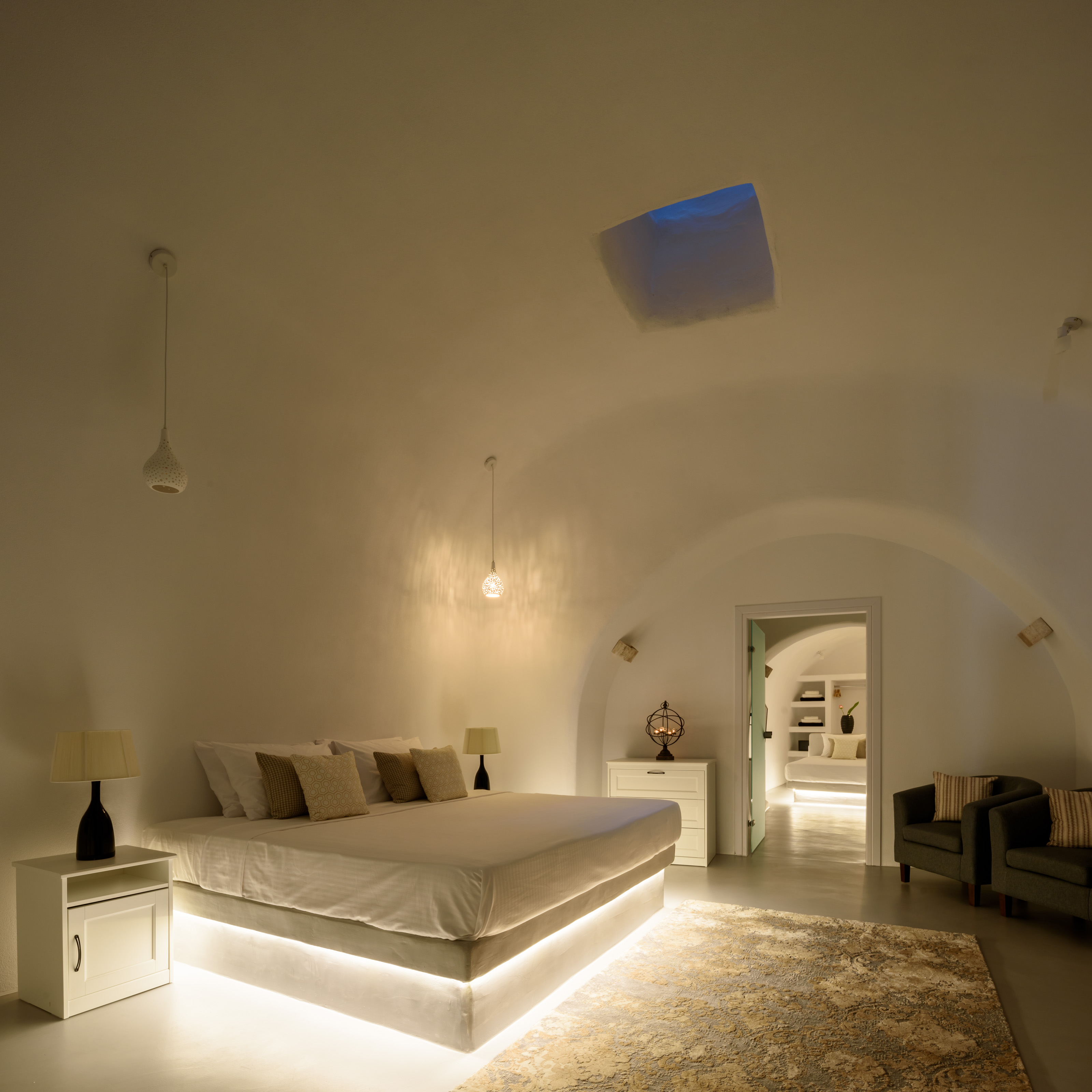 White Dream Suites