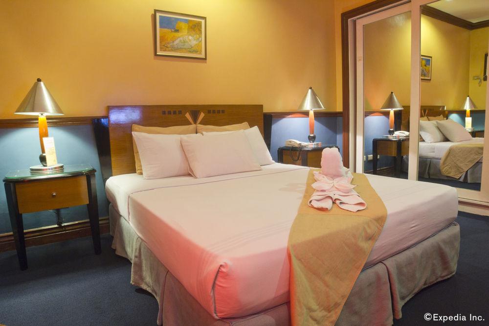 Miramar Hotel by null