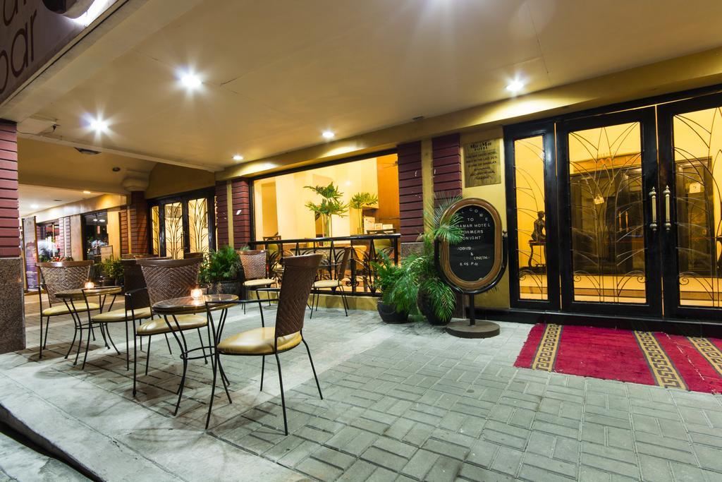 Miramar Hotel by null