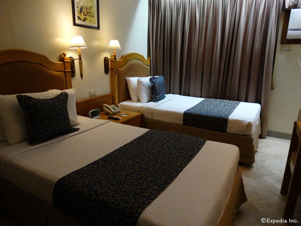 Palm Hotel Manila