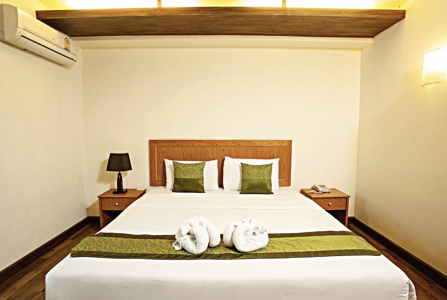 Tm Land Hotel